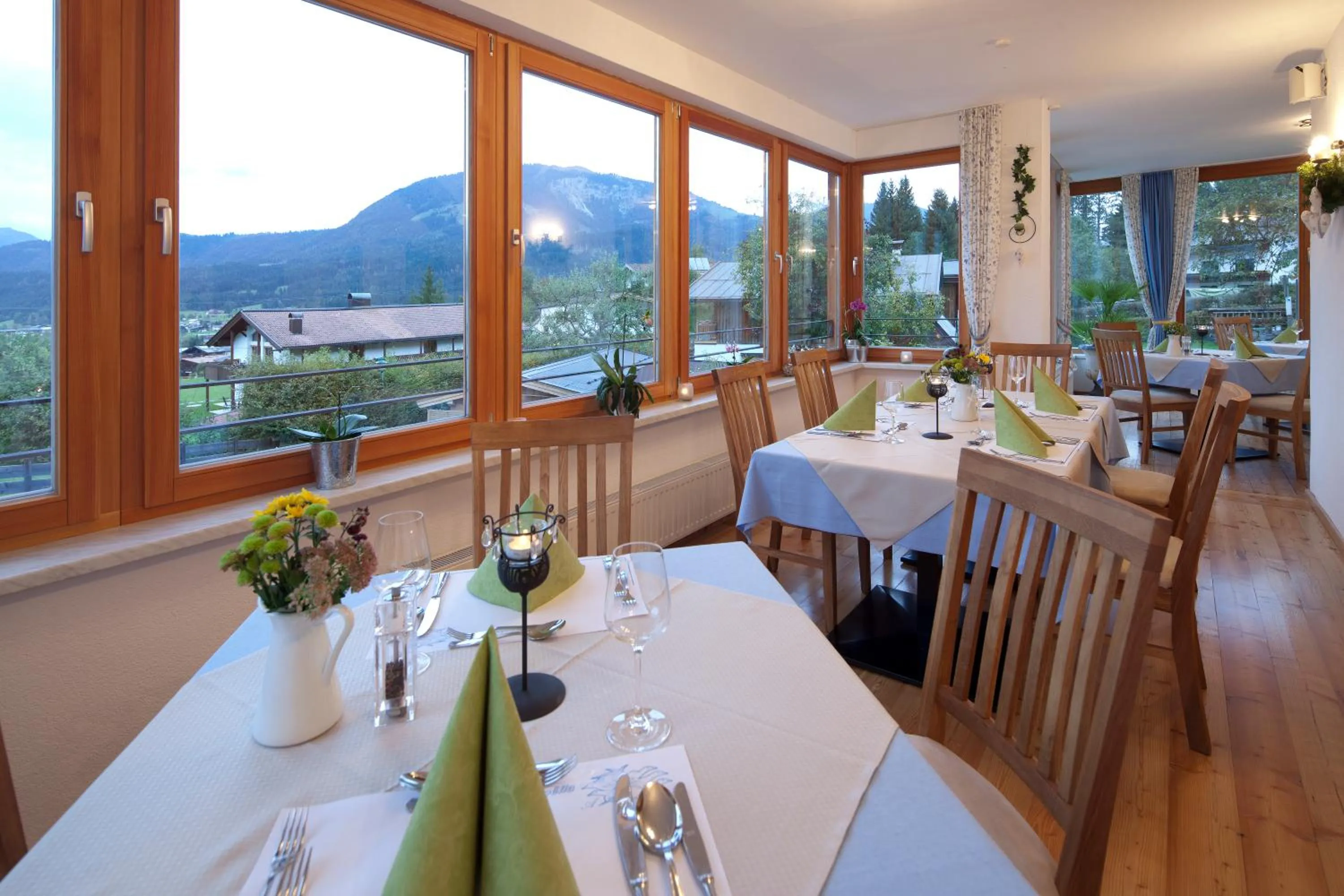 Restaurant/places to eat in Pension Noella