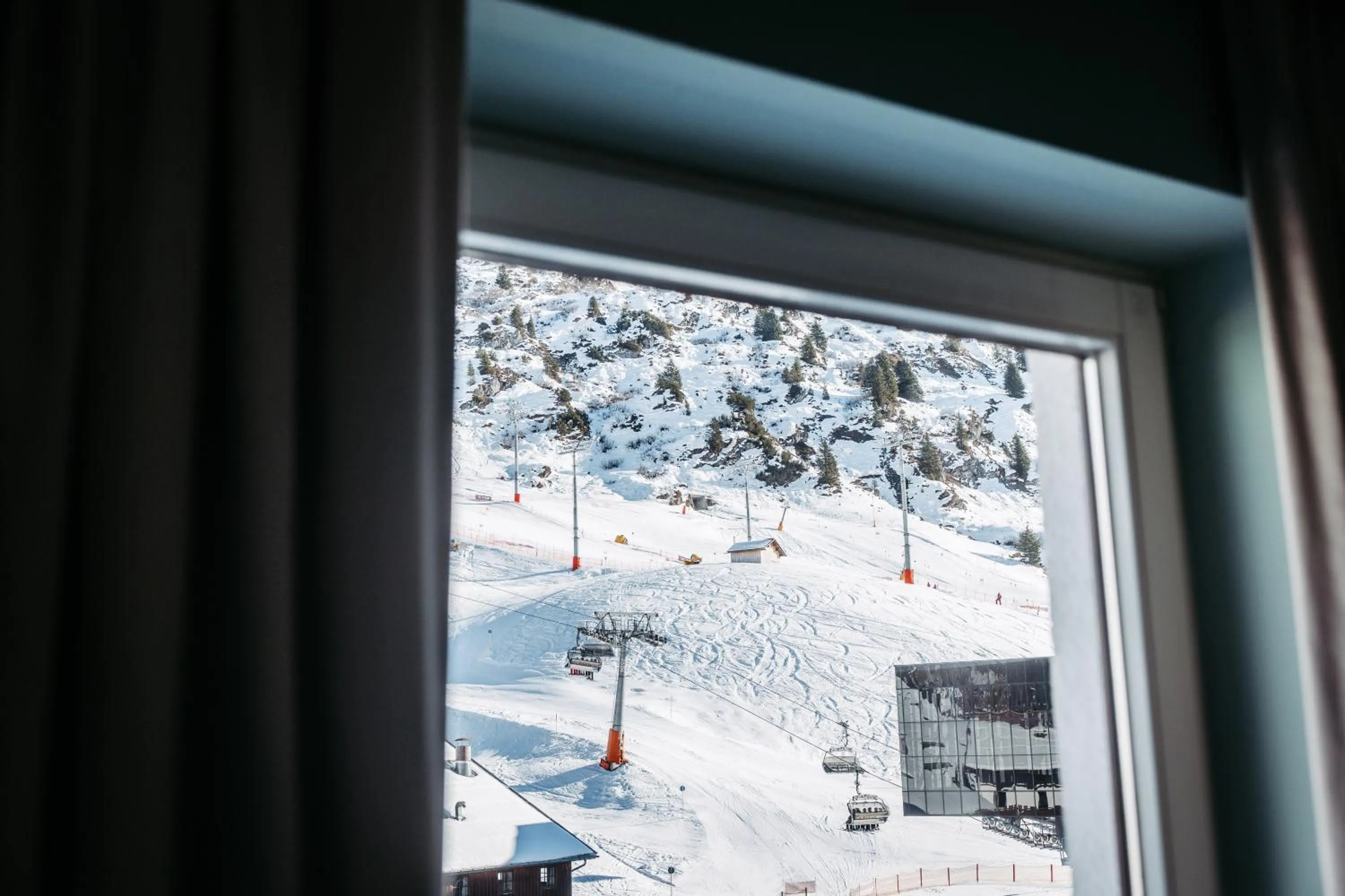 Skiing in Hotel Hirlanda