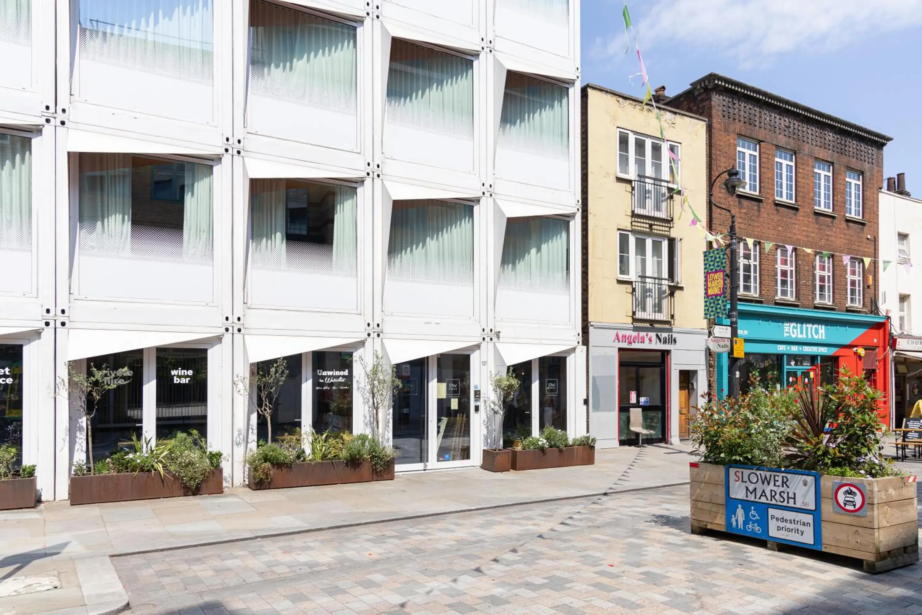 Property building in Stow Away Waterloo Property building in Stow Away Waterloo