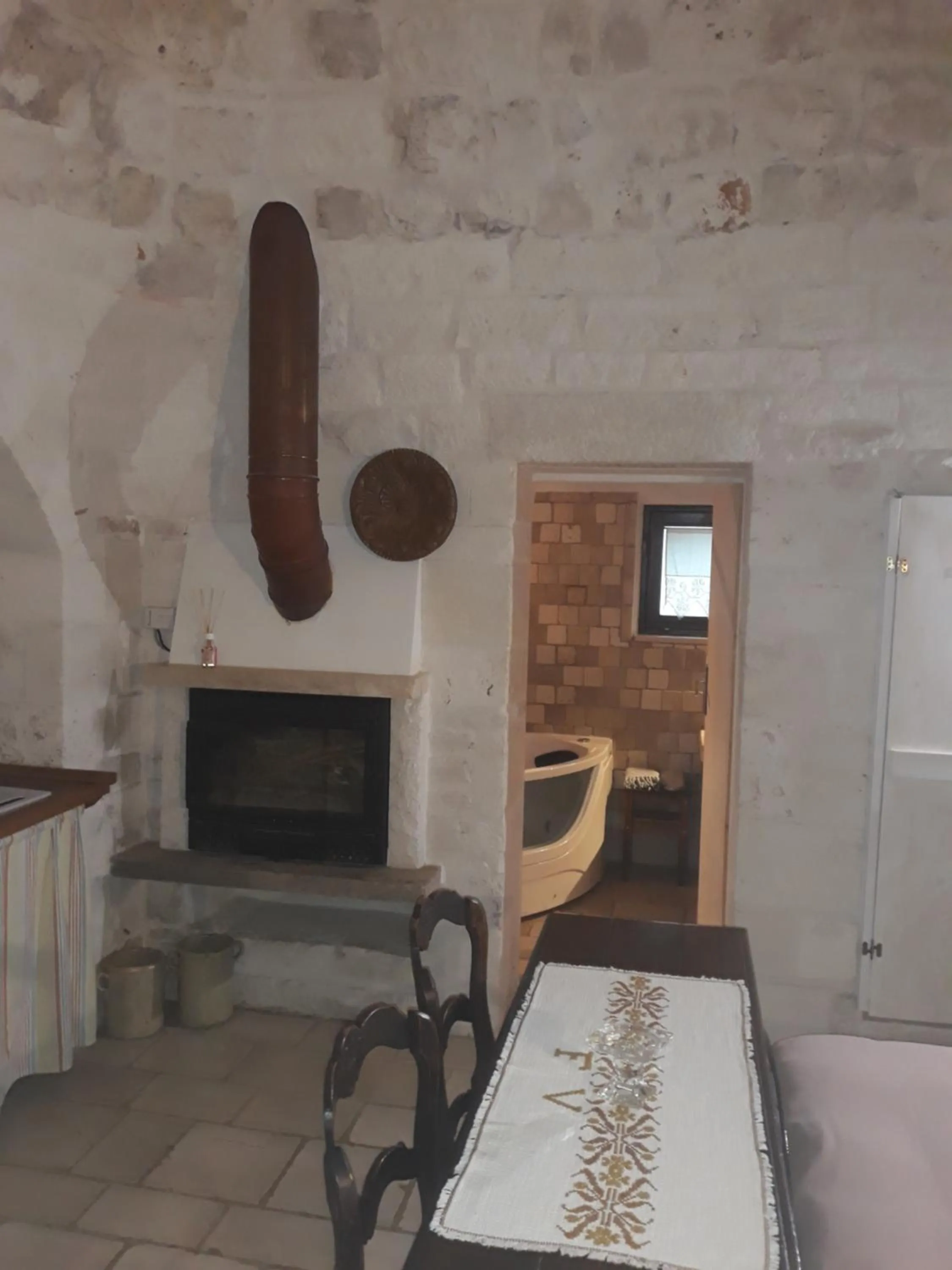 Photo of the whole room, Bed in Fontana Vecchia B&B