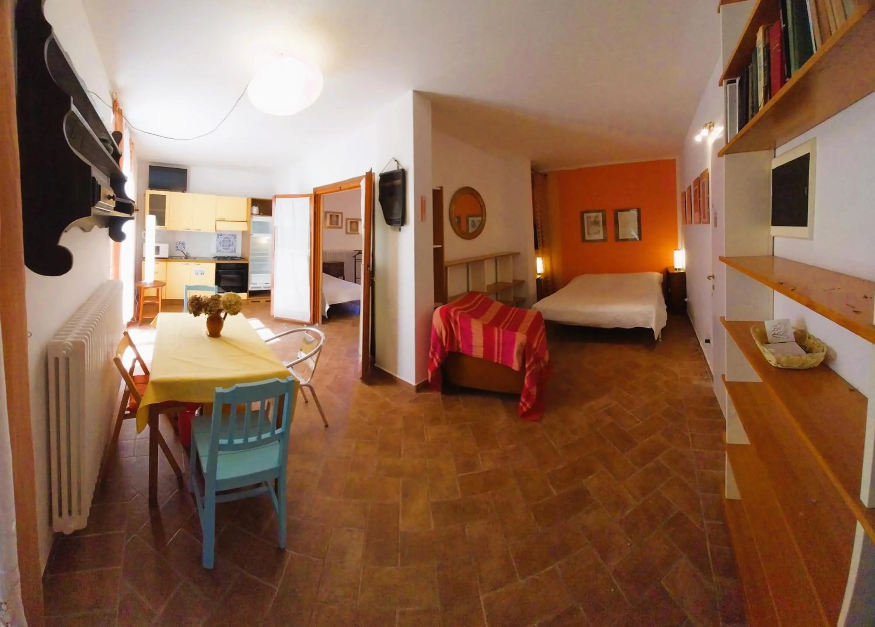 Dining area, Bed in Villadina Farm