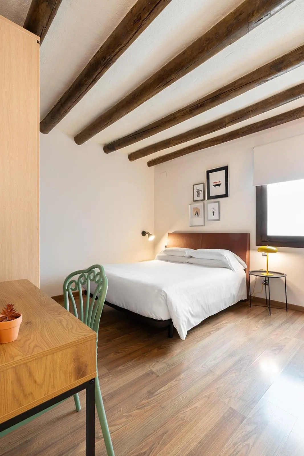 Bed in Hostal Pichorradicas