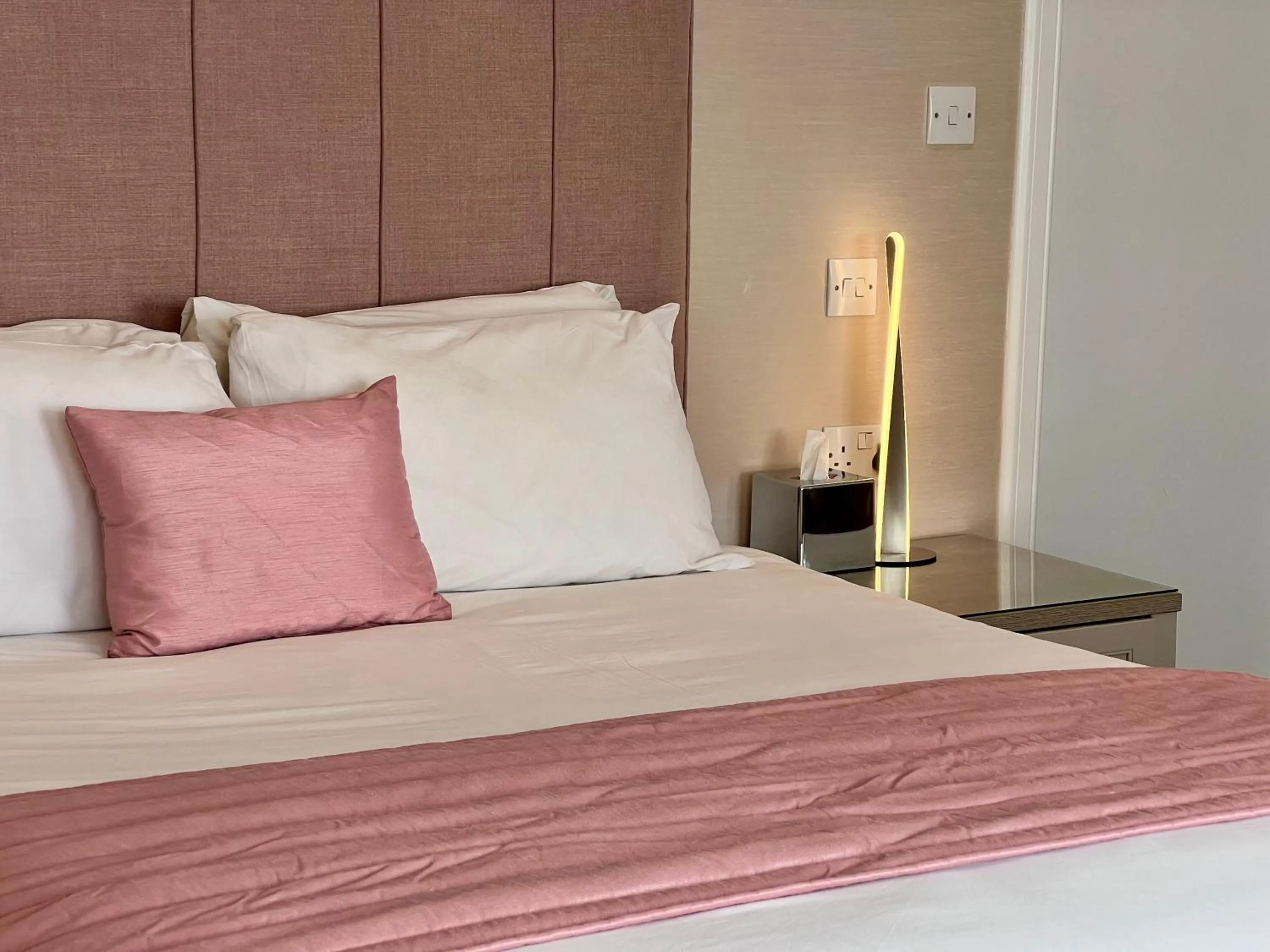 Bed in Laichmoray Hotel