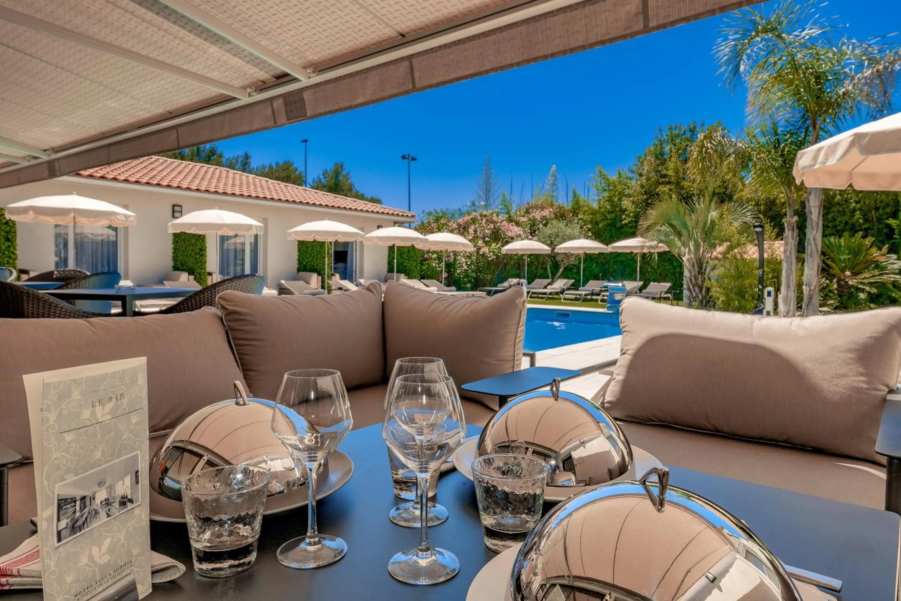 Patio in Hôtel Villa Sophia - ADULTS ONLY JULY AND AUGUST