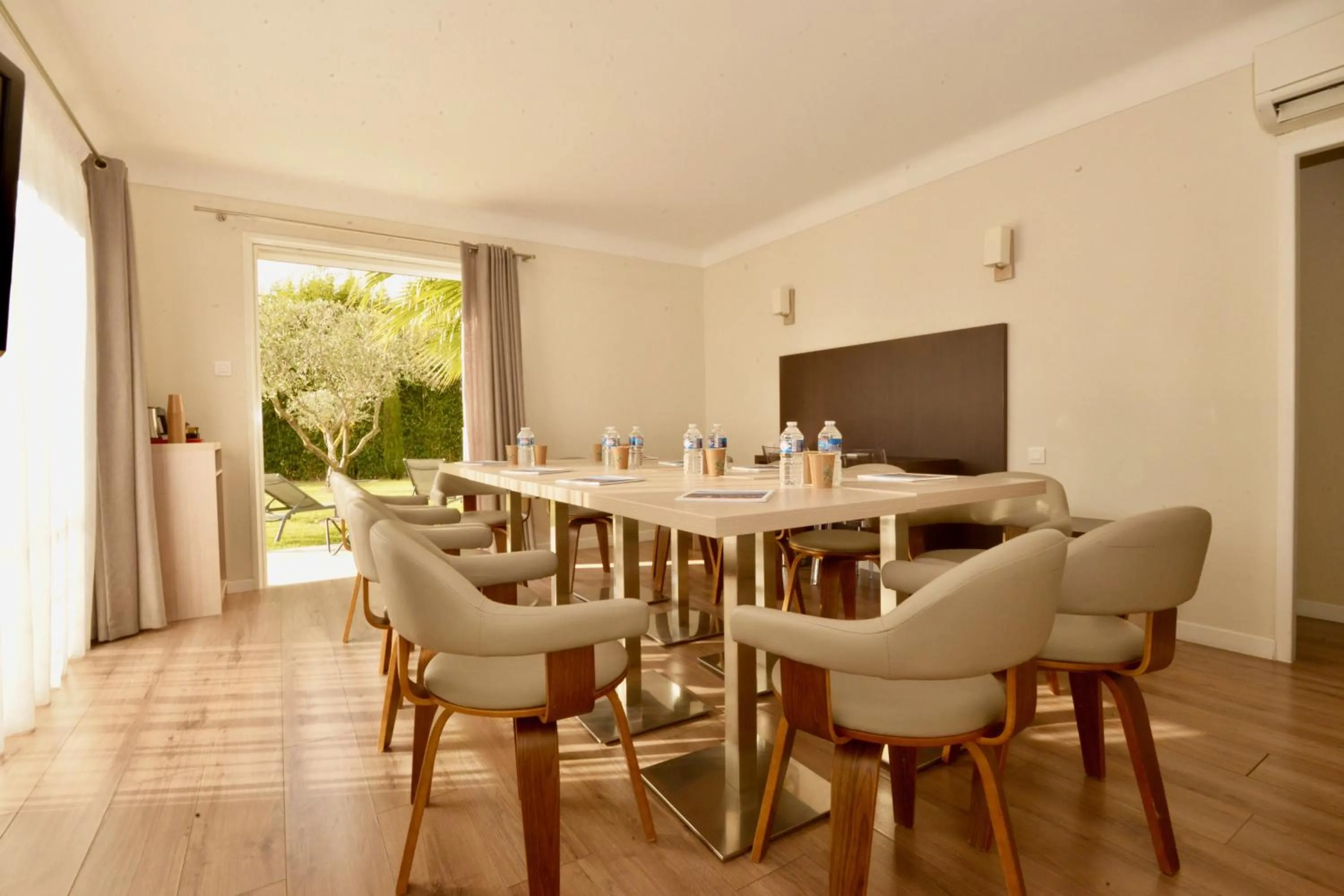 Business facilities in Hôtel Villa Sophia - ADULTS ONLY JULY AND AUGUST
