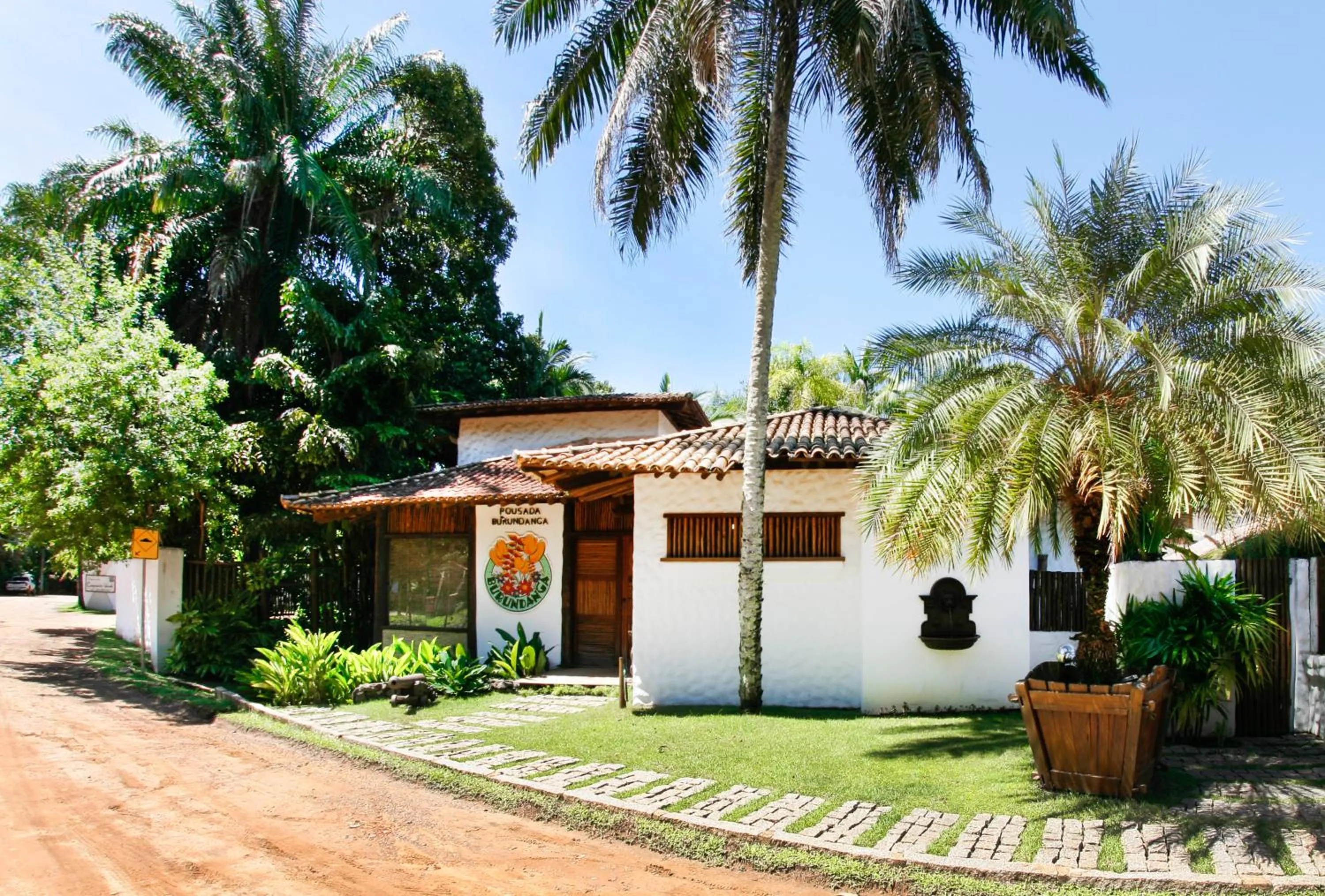 Facade/entrance in Pousada Burundanga