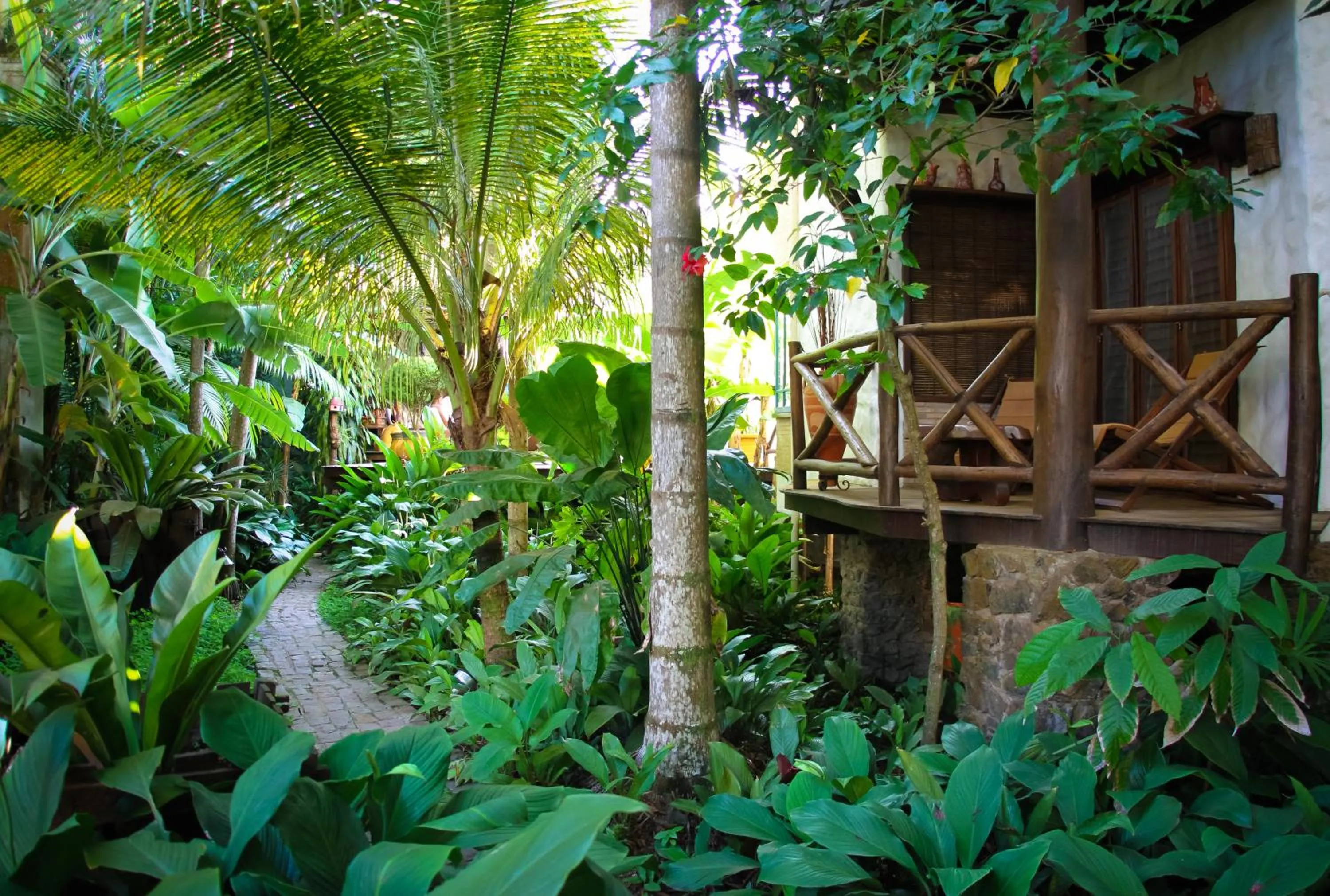 Garden in Pousada Burundanga