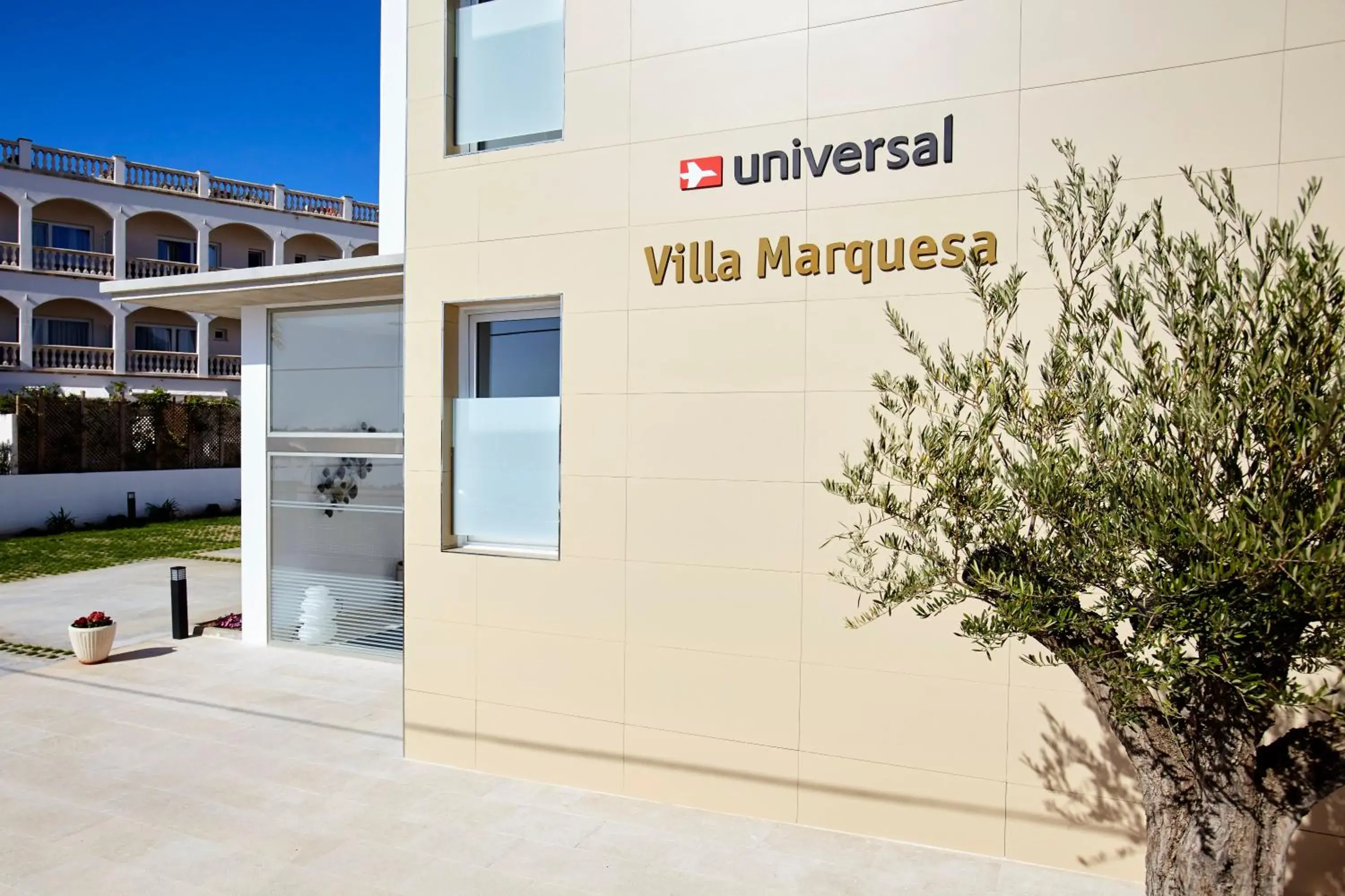 Facade/entrance in Universal Casa Marquesa Facade/entrance in Universal Casa Marquesa