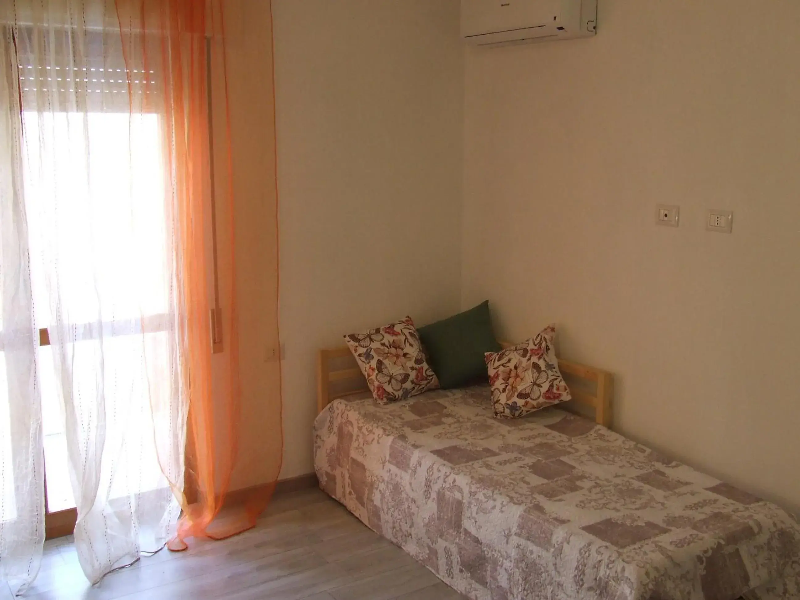 Quadruple Room with Private External Bathroom in Leolù Guesthouse Alghero Quadruple Room with Private External Bathroom in Leolù Guesthouse Alghero