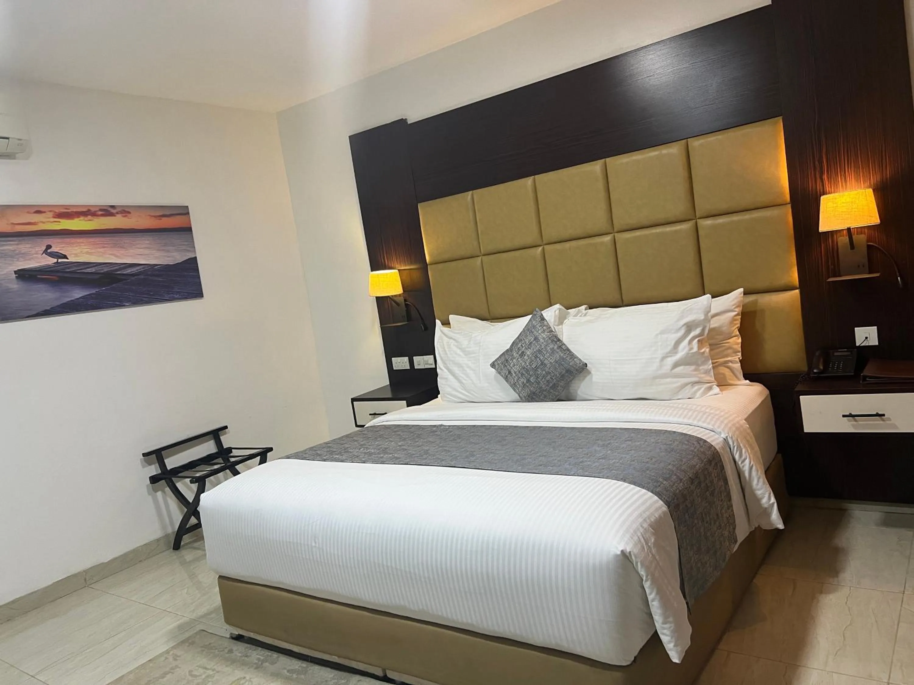 Bedroom, Bed in Rollace Hotel