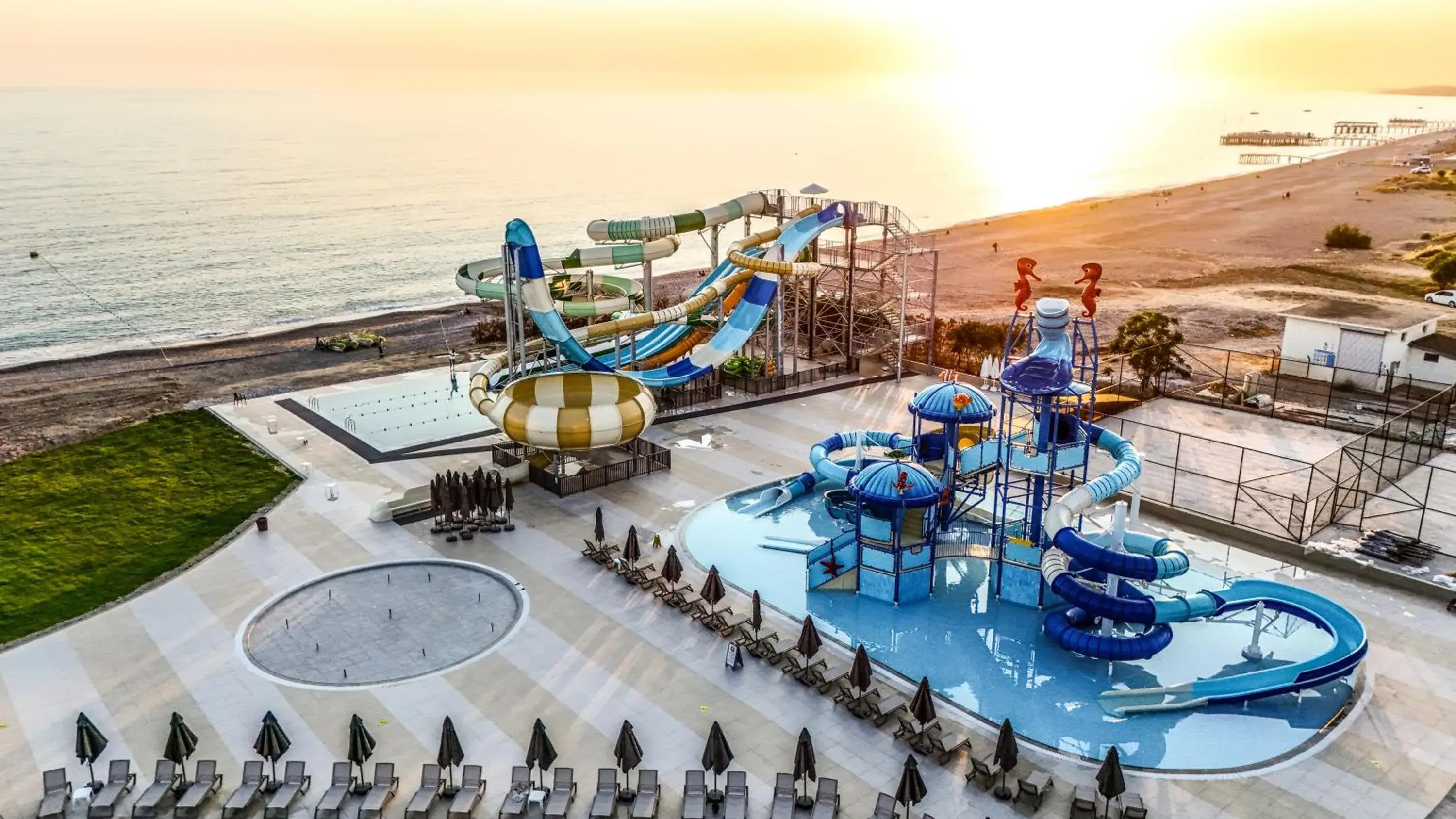 Pool view in Justiniano Club Park Conti Pool view in Justiniano Club Park Conti