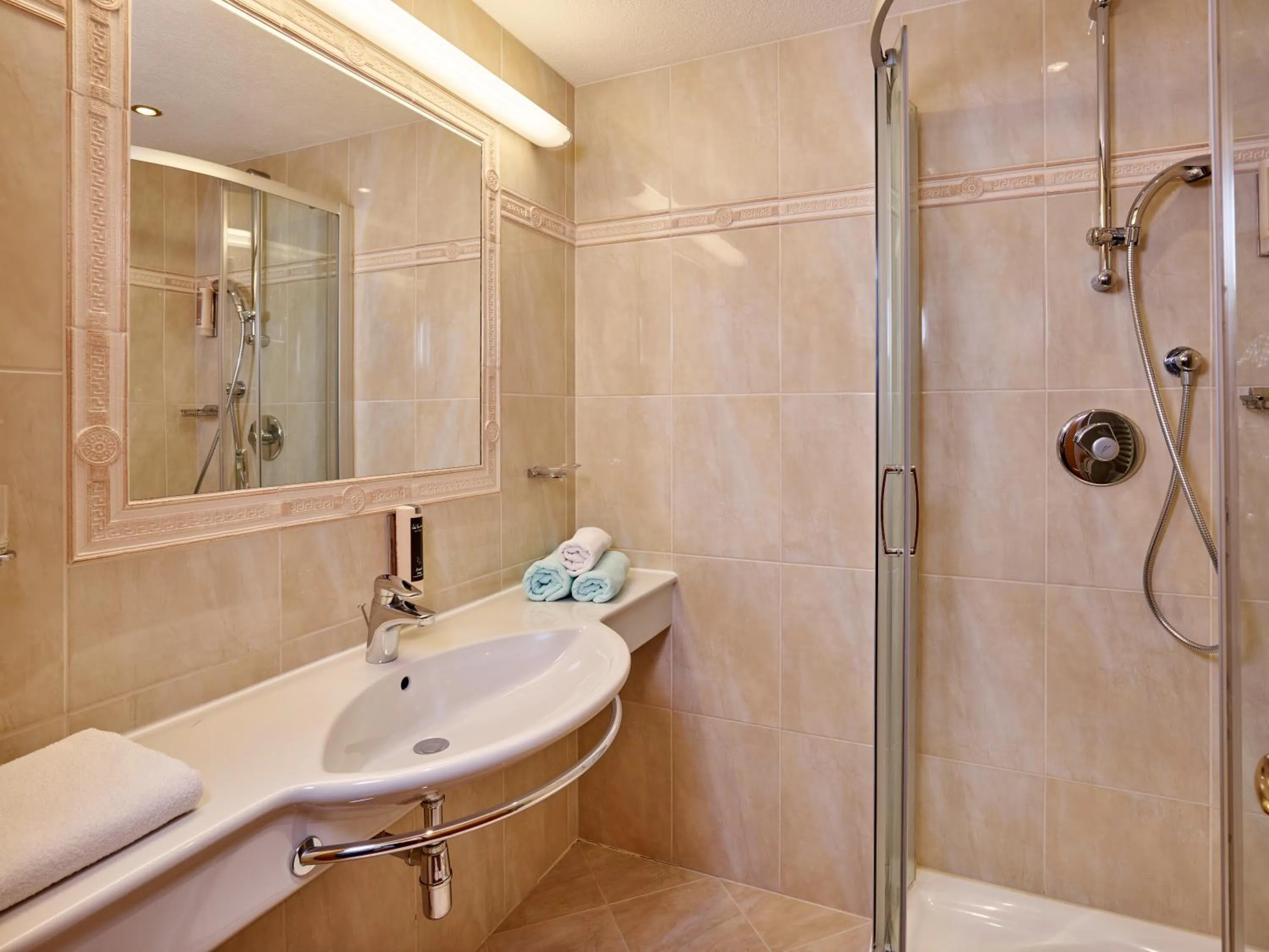 Bathroom in Hotel Venter Bergwelt