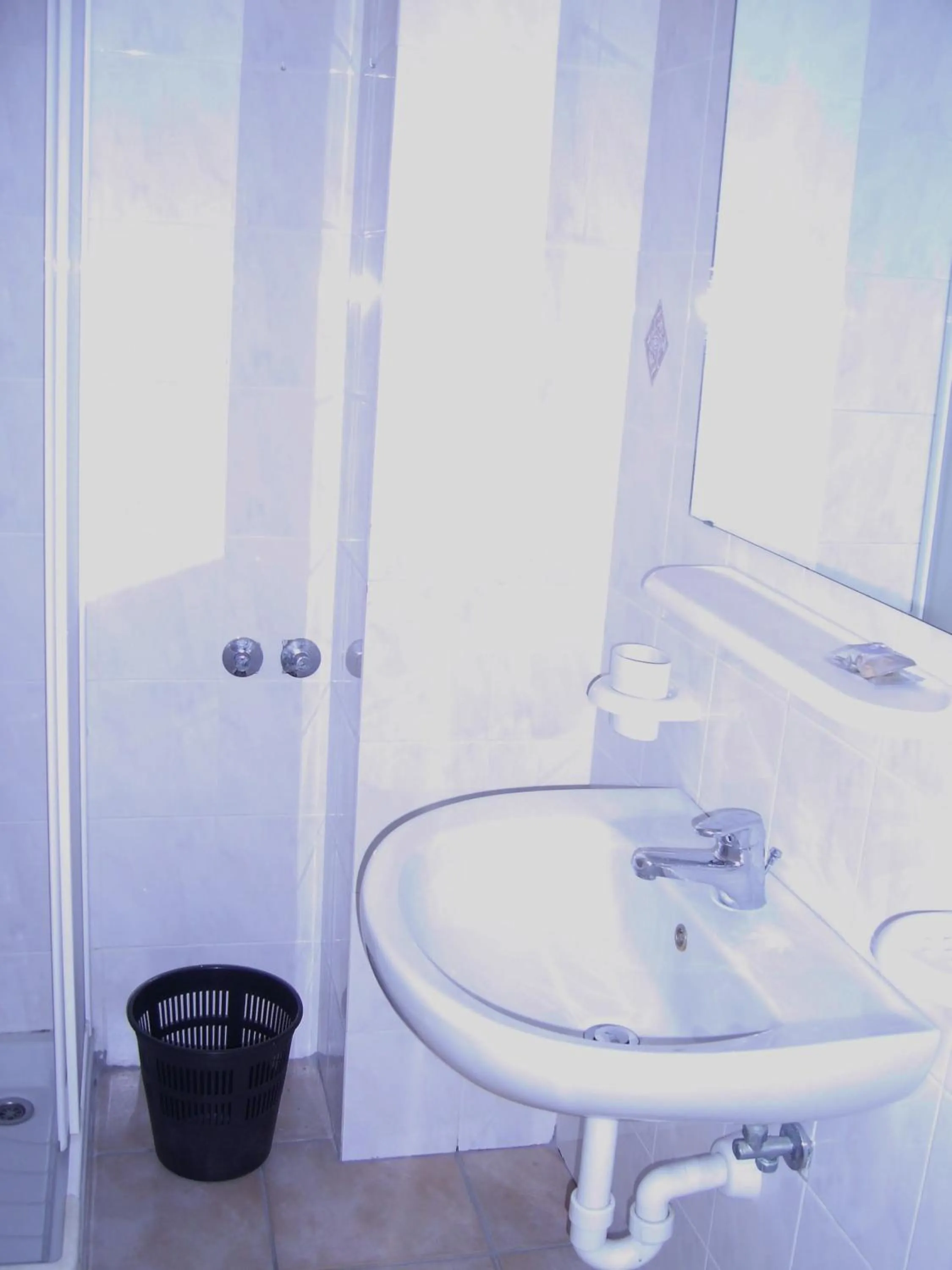 Shower in Hotel Costa Citara