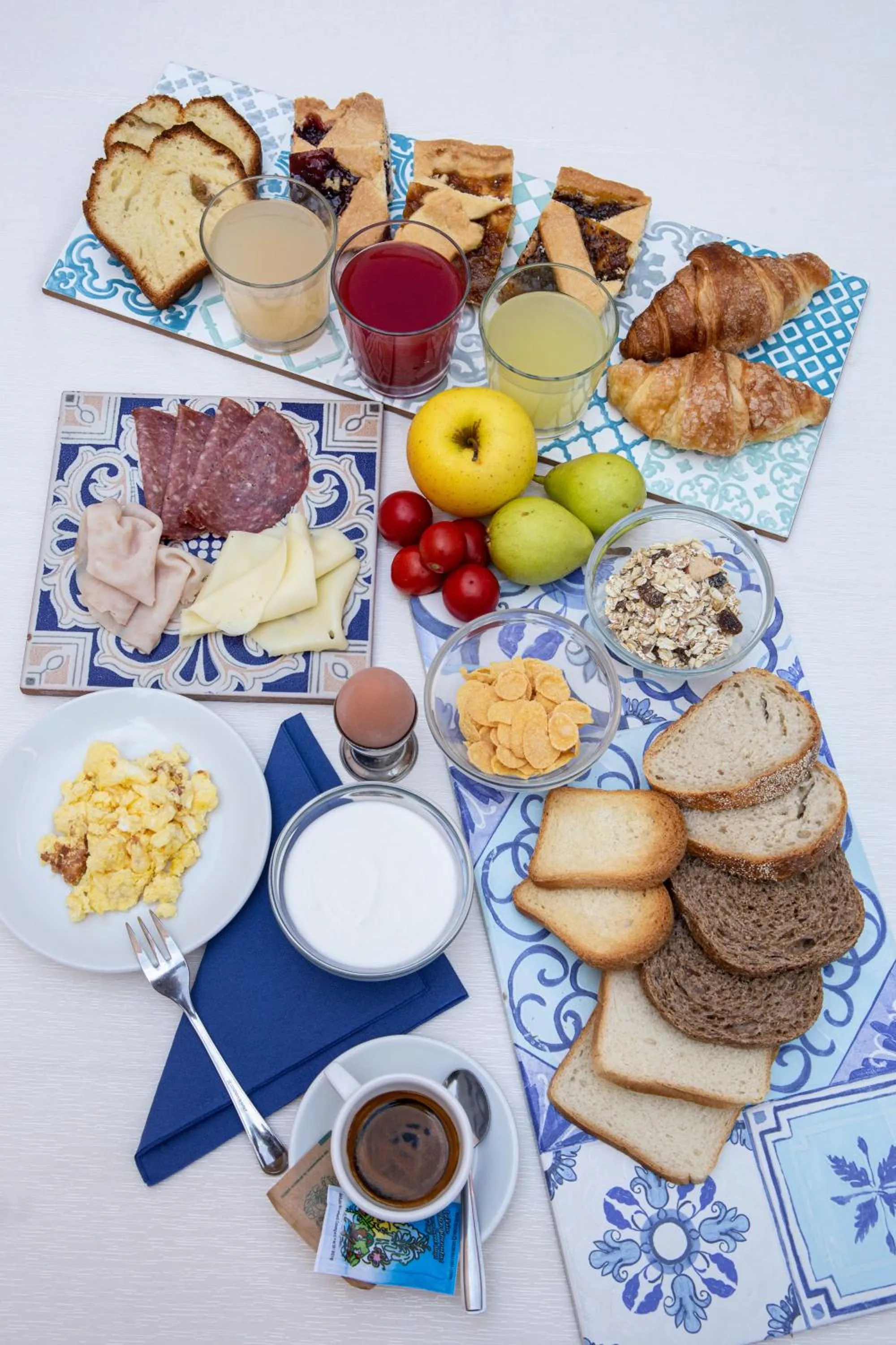 Continental breakfast in Hotel Costa Citara