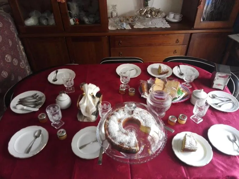 Breakfast in La Pervinca