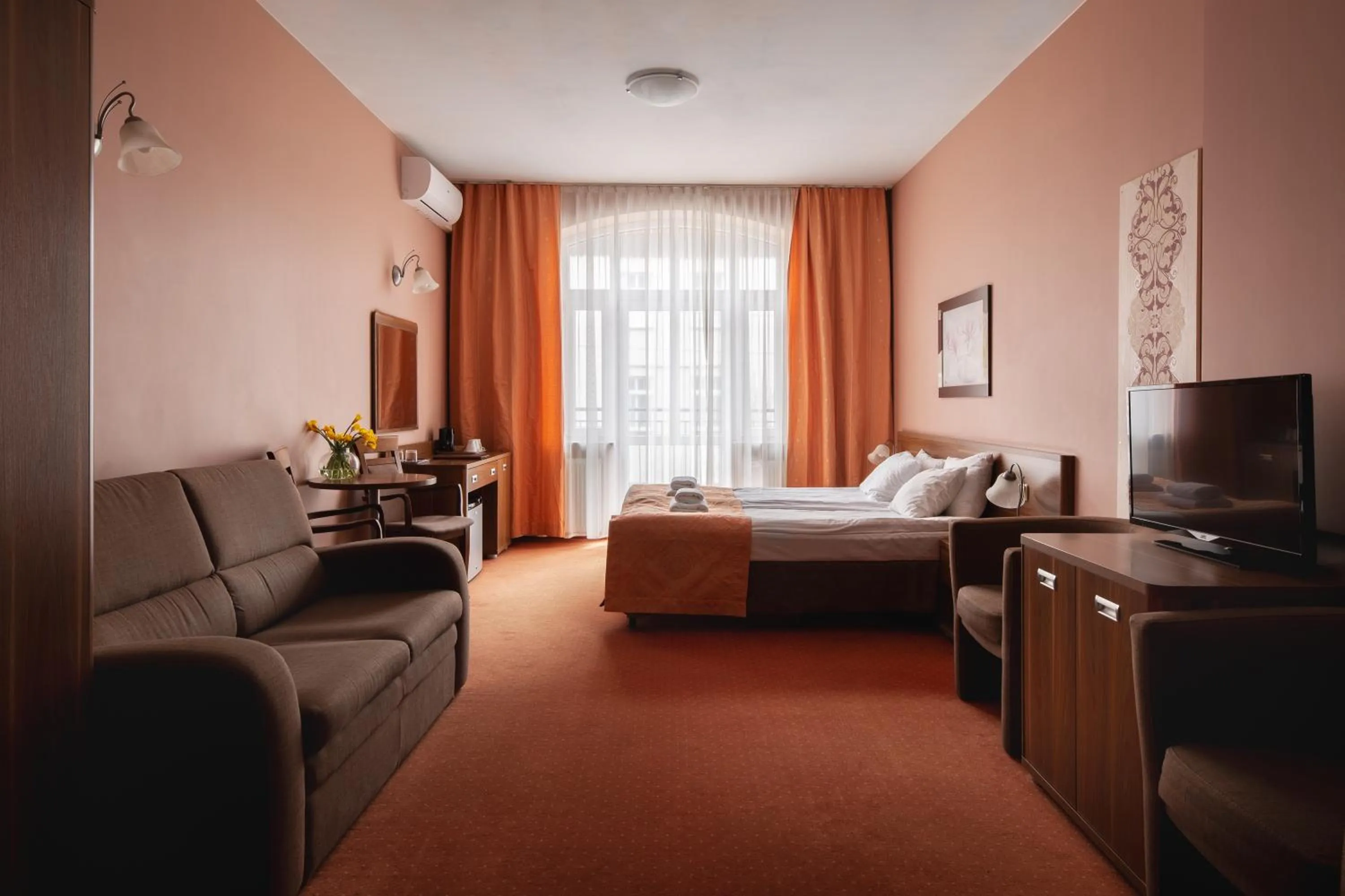 Breakfast, Bed in Paria Hotel