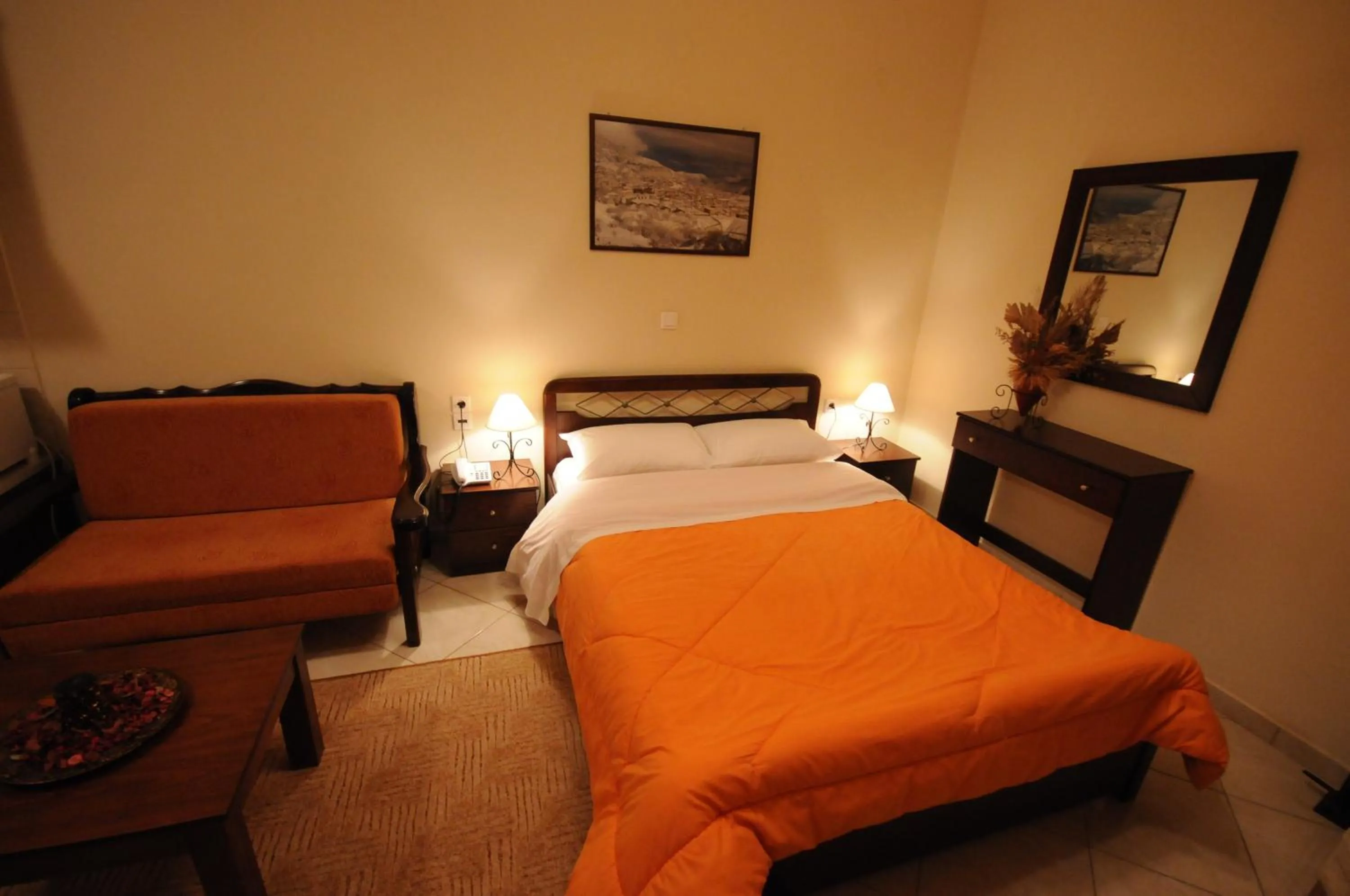 Bed in Chrysandra