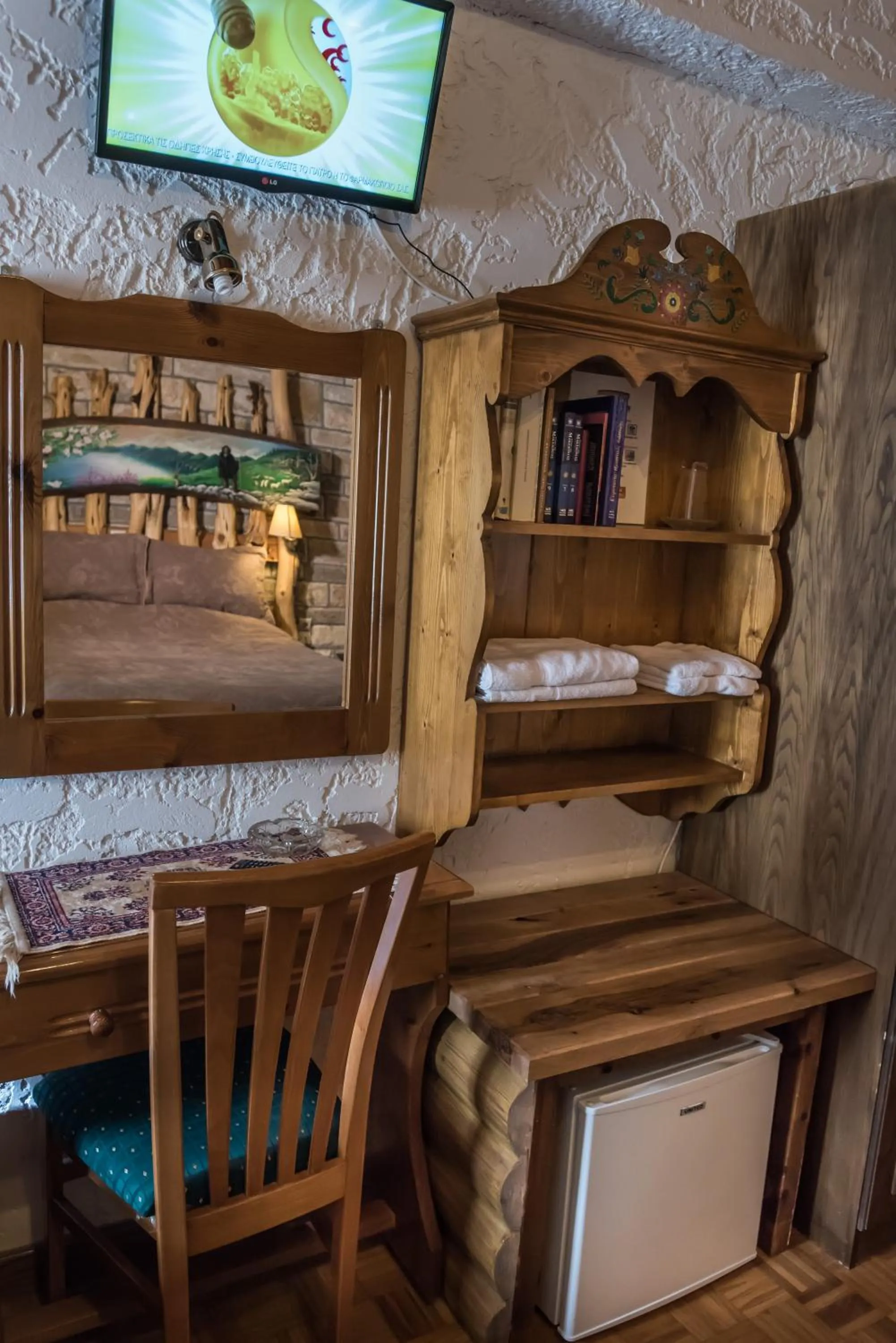 Decorative detail in I Gonia Tis Linas