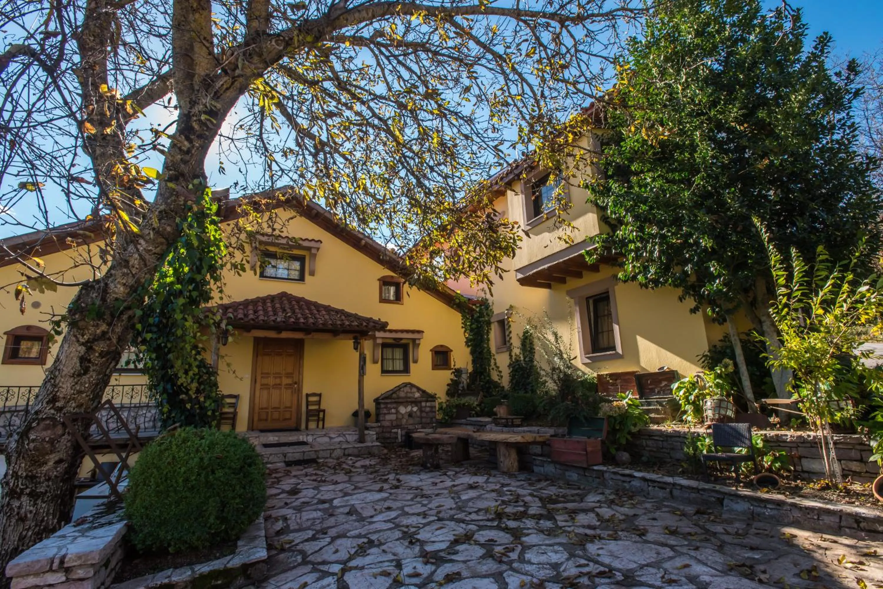 Property building in I Gonia Tis Linas