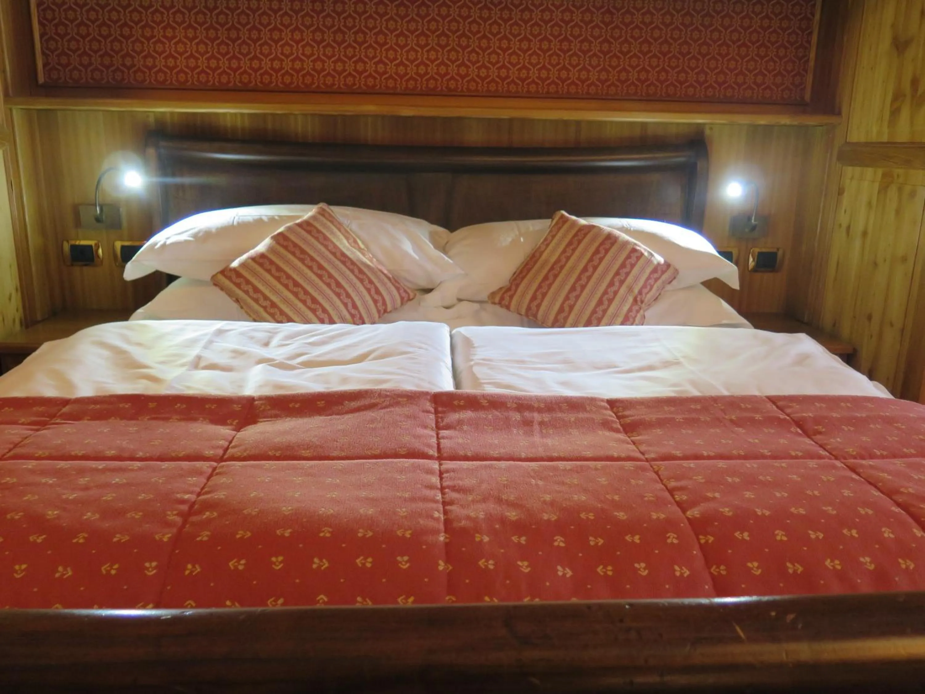 Bed in Chambres Mont Cervin