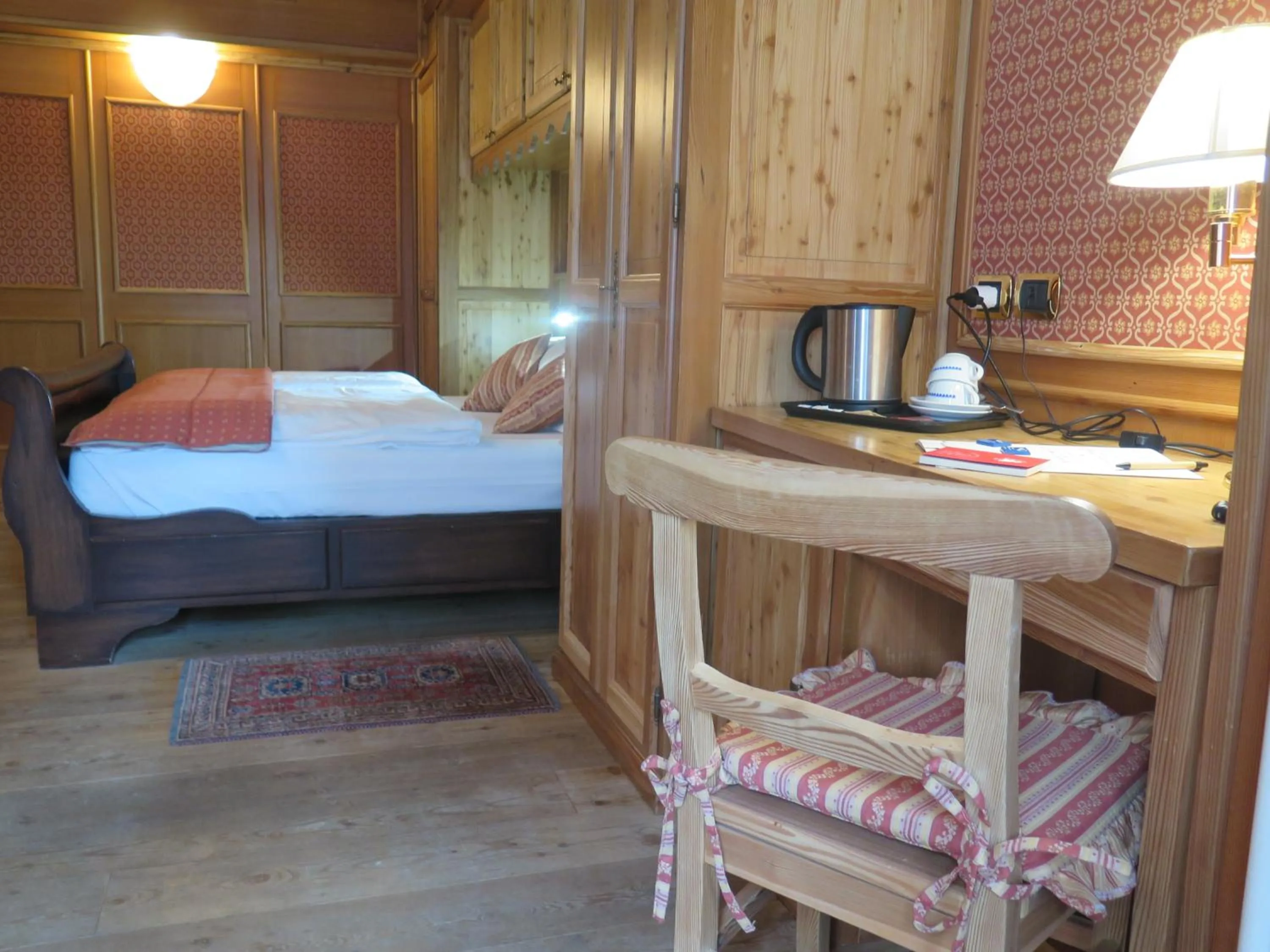 Photo of the whole room, Bed in Chambres Mont Cervin