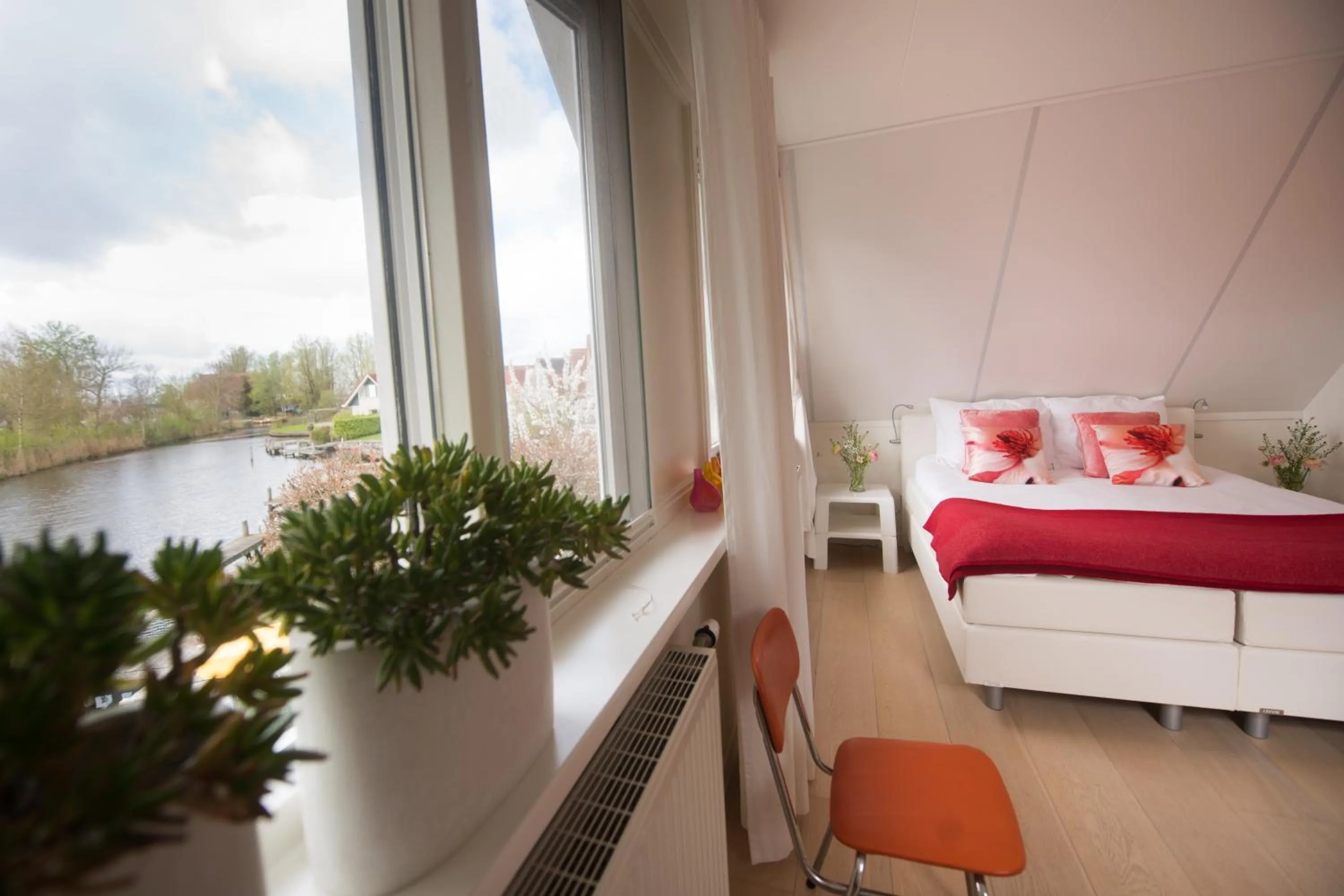 Standard Double Room with Lake View - single occupancy in Villa Envie