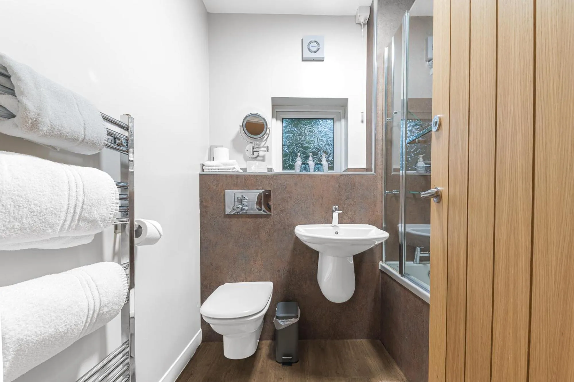 Bathroom in The Crooklands, BW Signature Collection