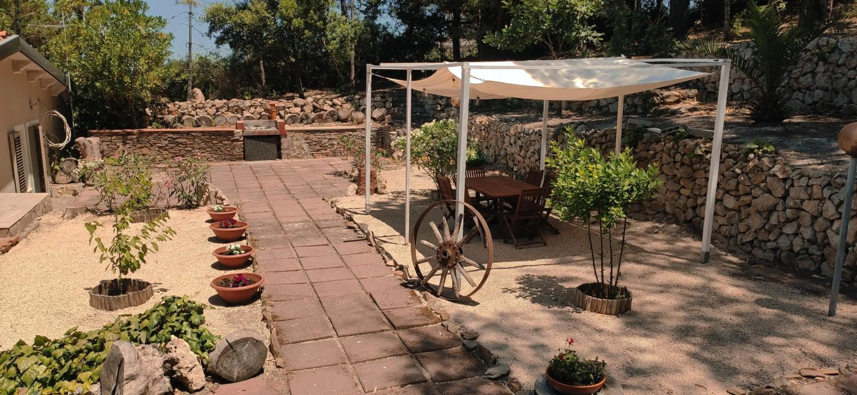 Patio in Memento