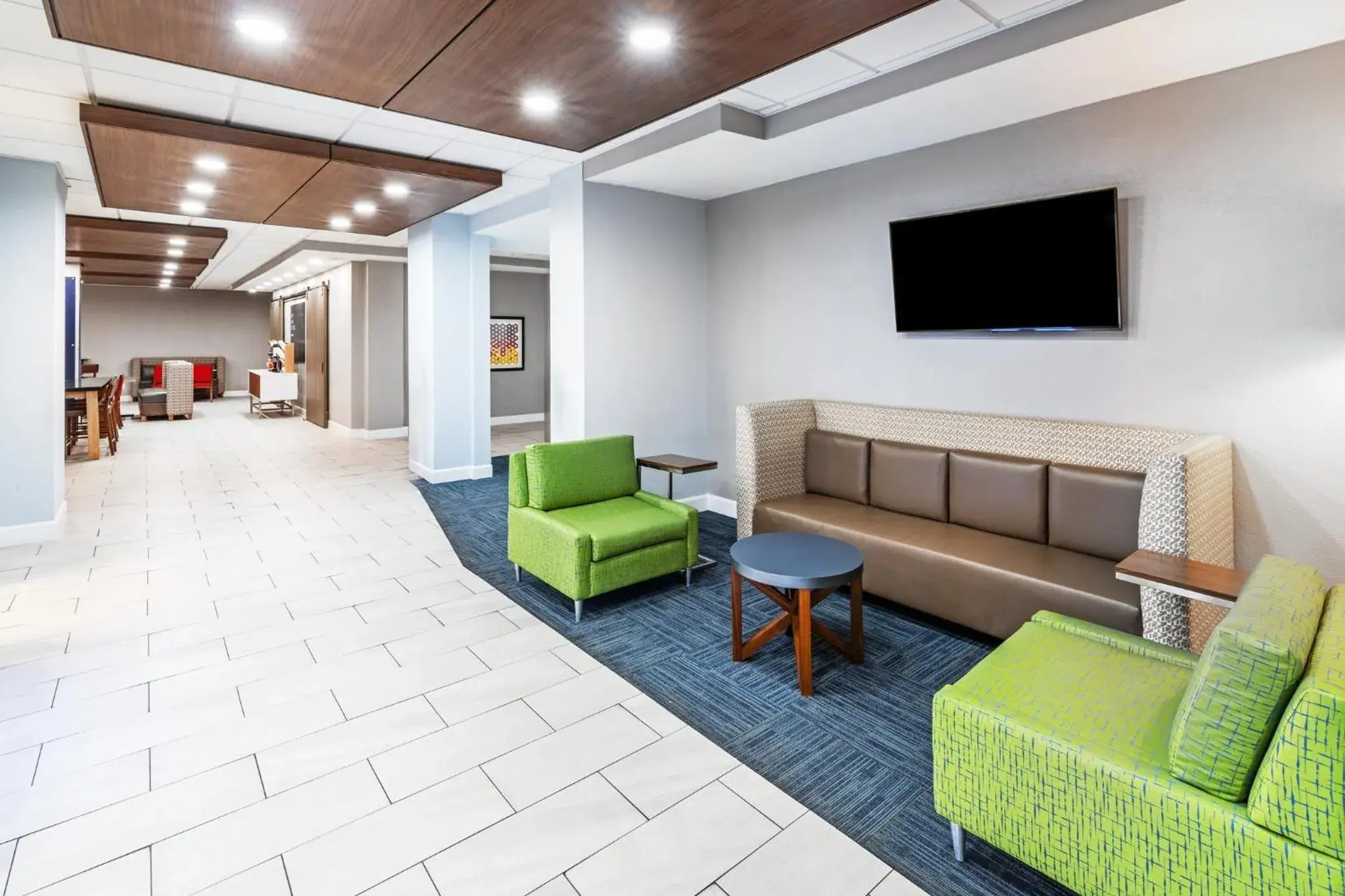 Property building in Holiday Inn Express & Suites Del Rio by IHG Property building in Holiday Inn Express & Suites Del Rio by IHG