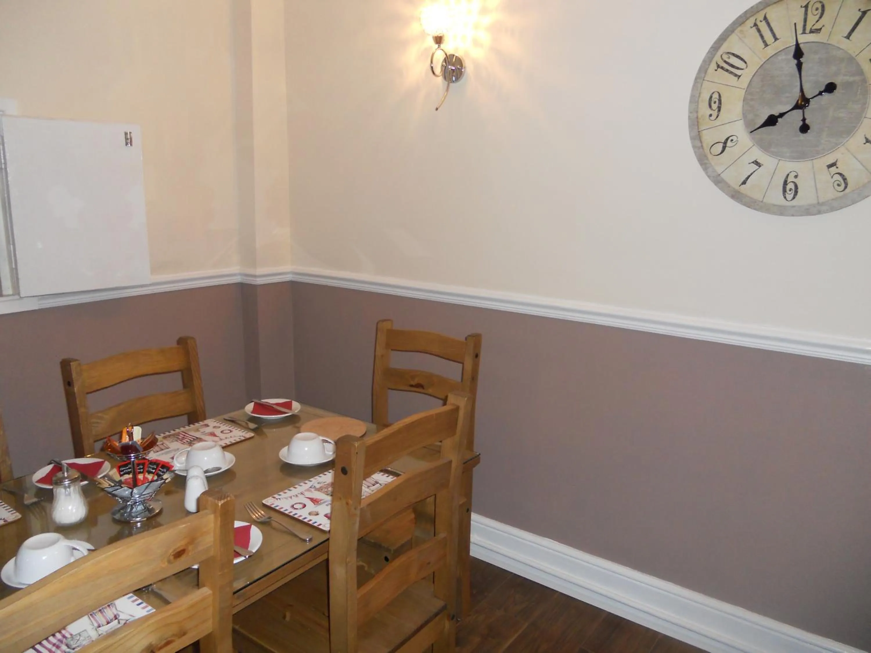Dining area in All Seasons Guest House