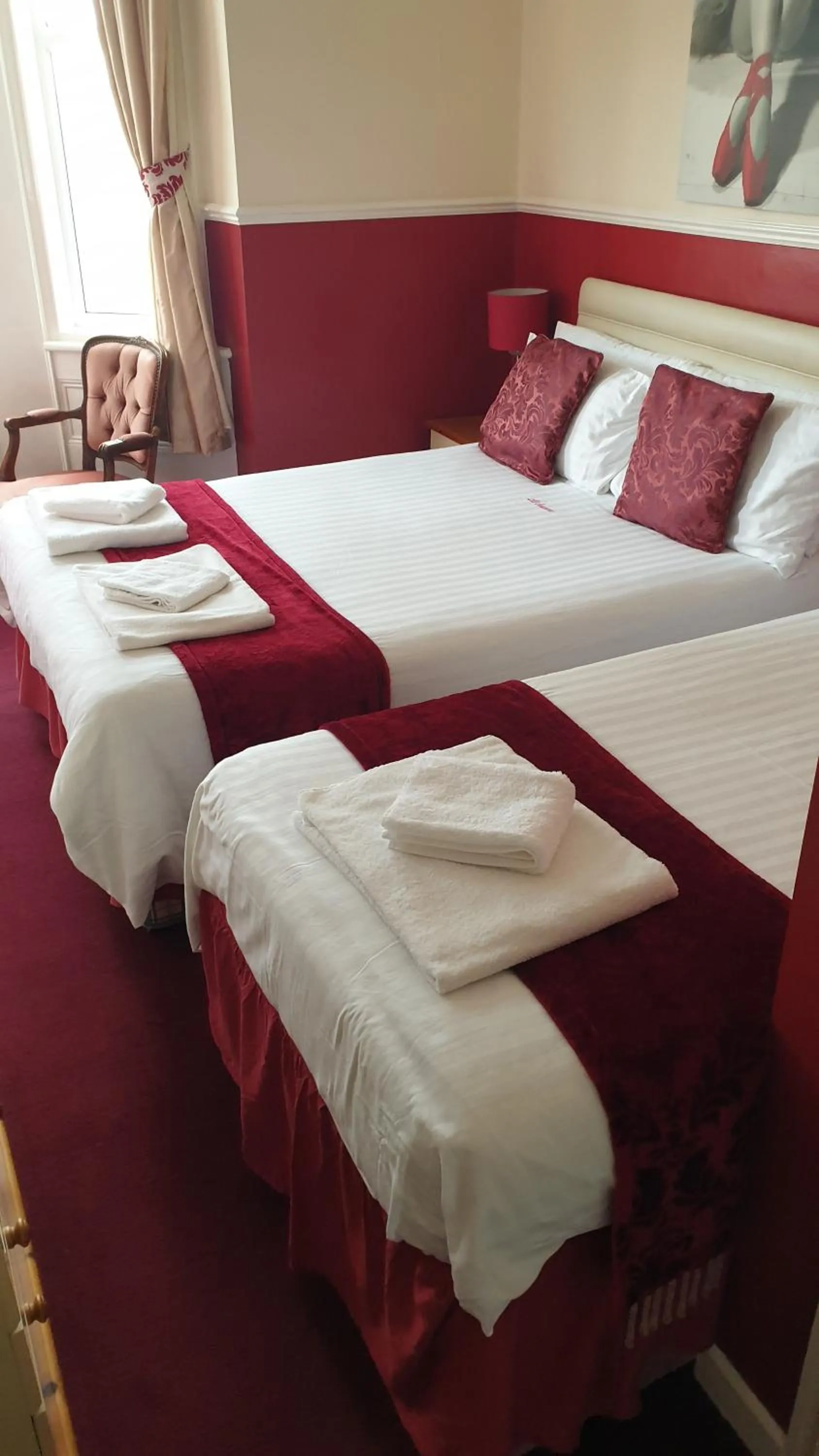 Photo of the whole room, Bed in All Seasons Guest House