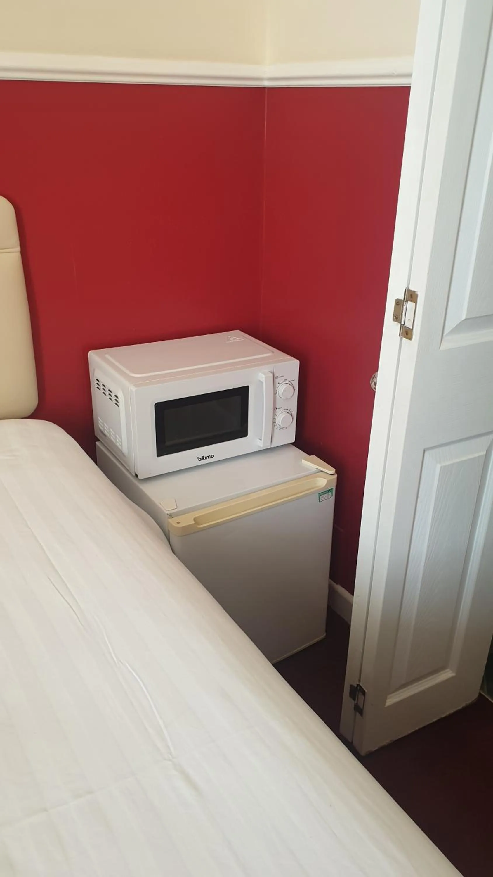 internet, Bed in All Seasons Guest House