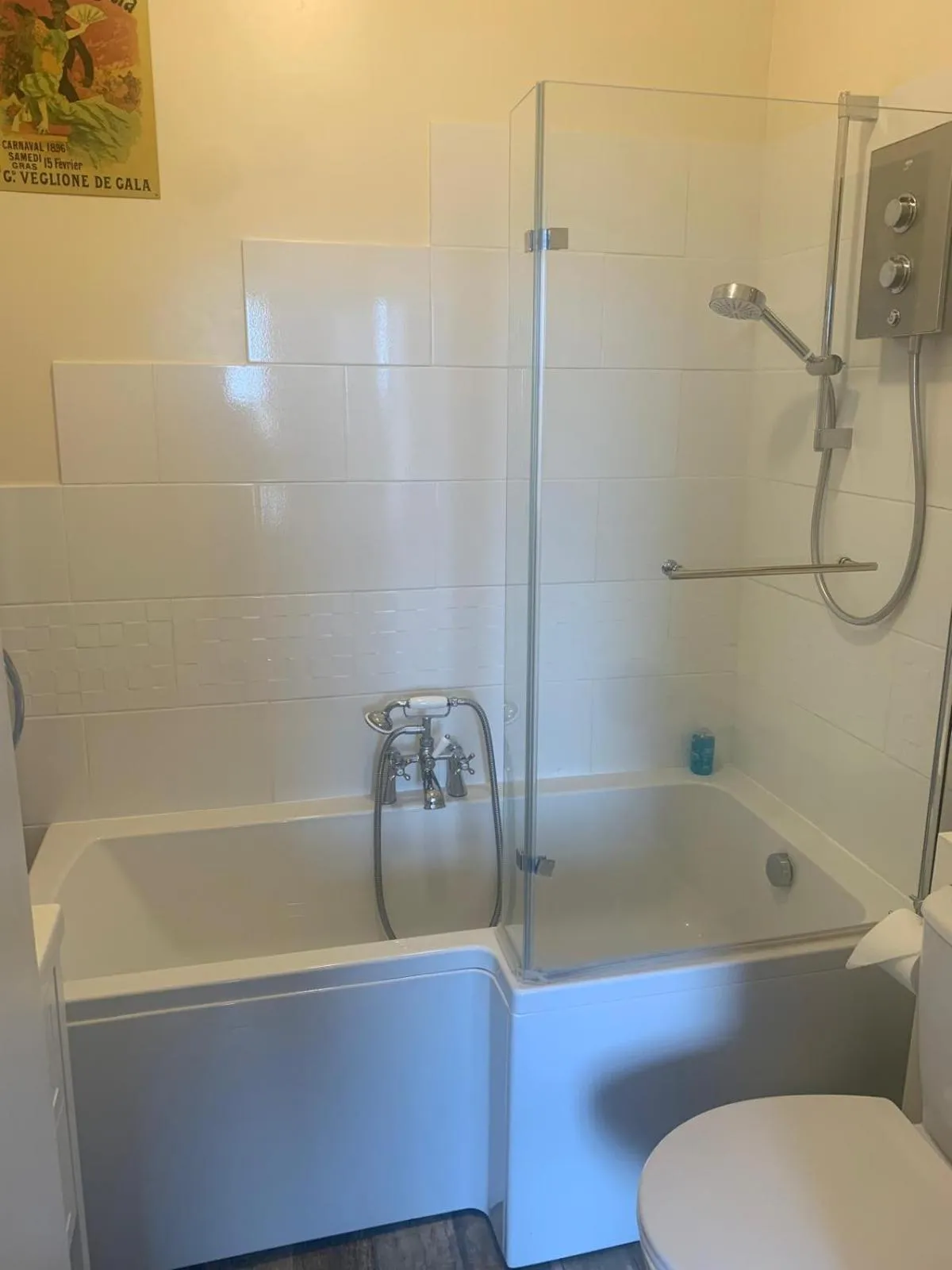 Shower in All Seasons Guest House