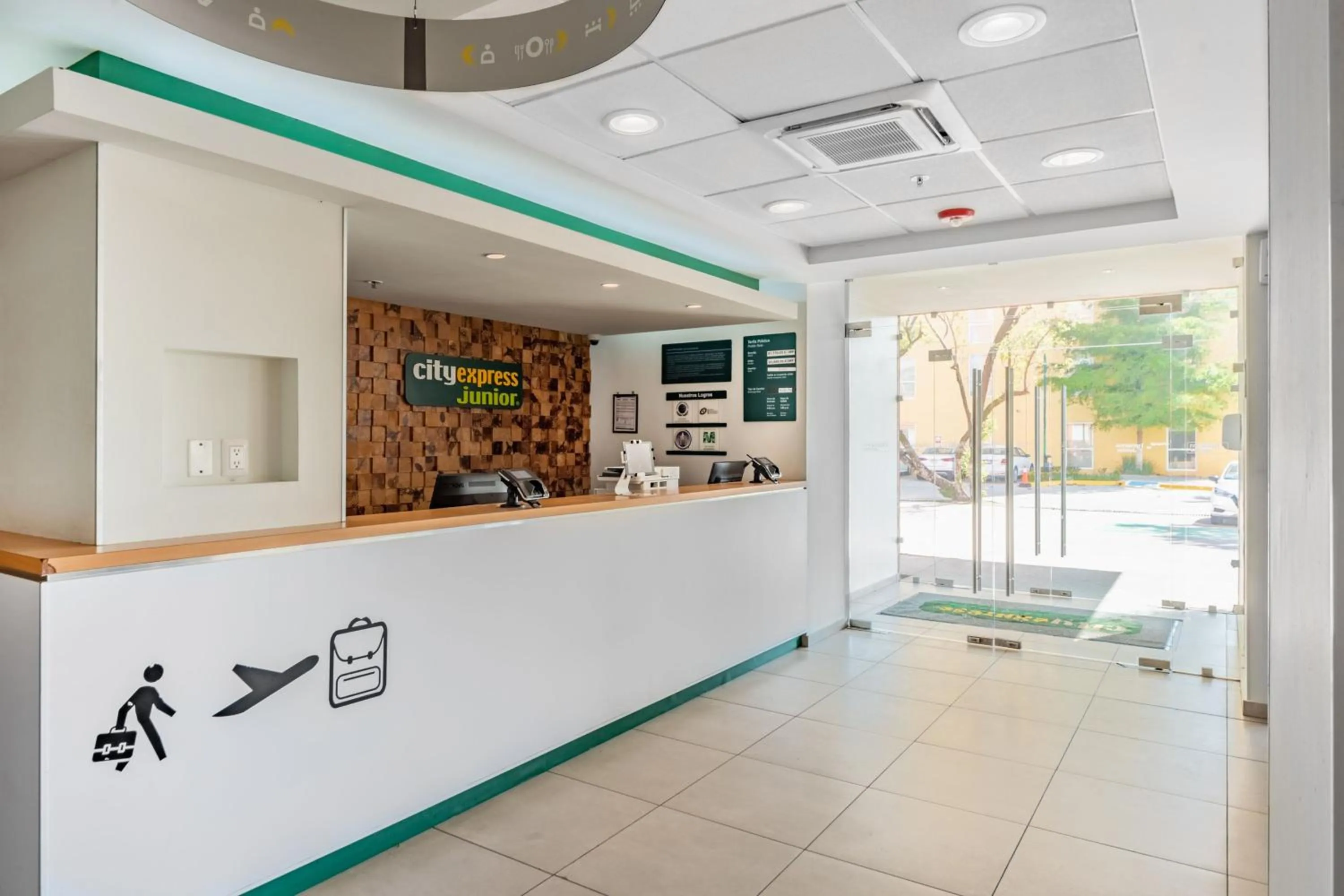 Lobby or reception in City Express Junior by Marriott Toluca Aeropuerto