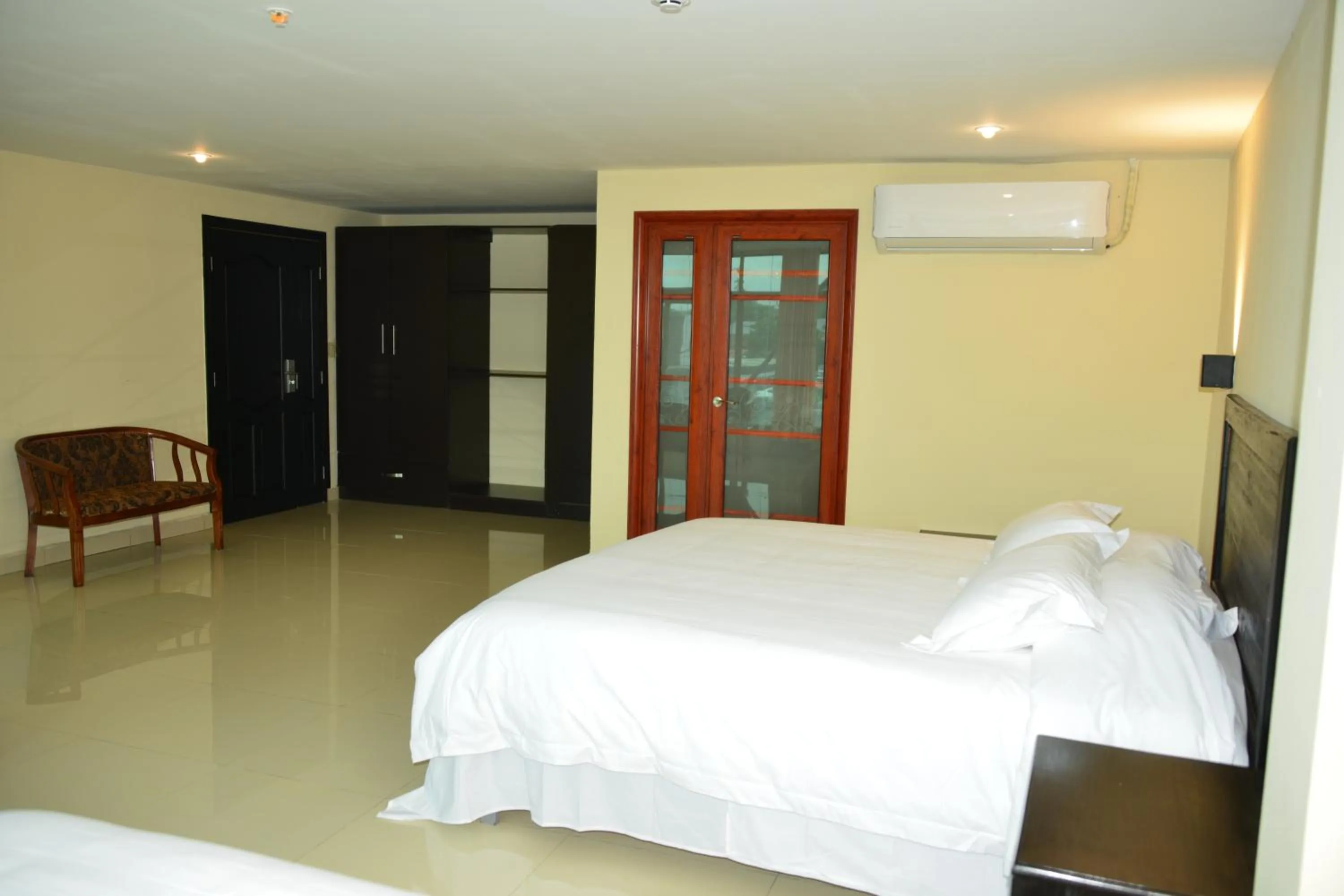 Bed in Hotel F Sur Inn