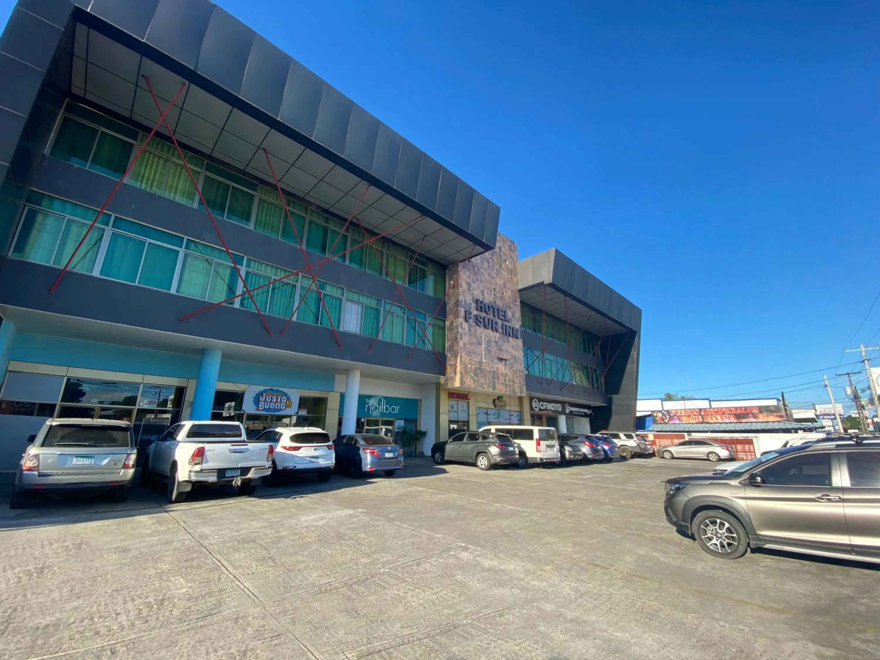 Property building in Hotel F Sur Inn