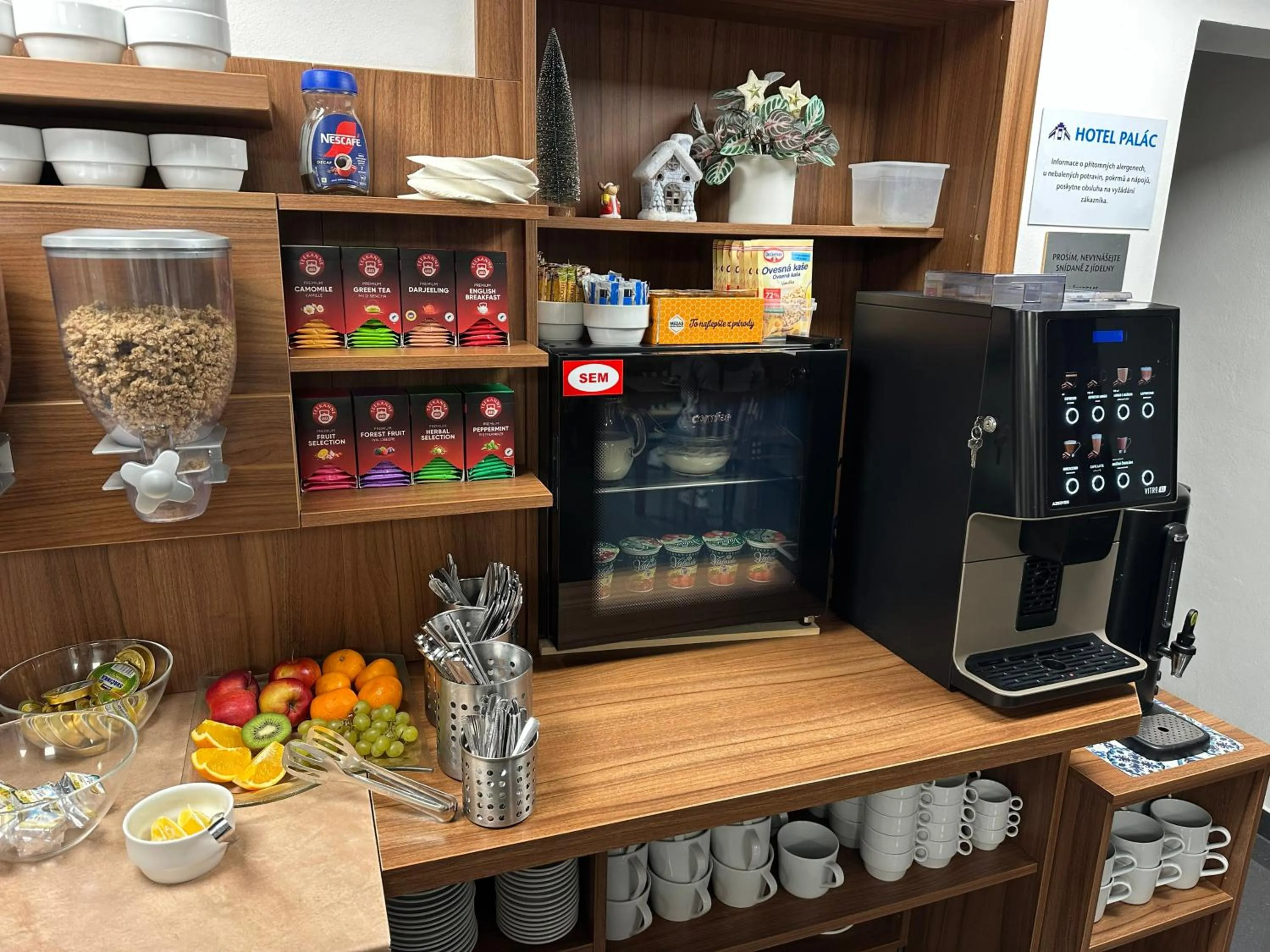 Breakfast in Hotel Palác