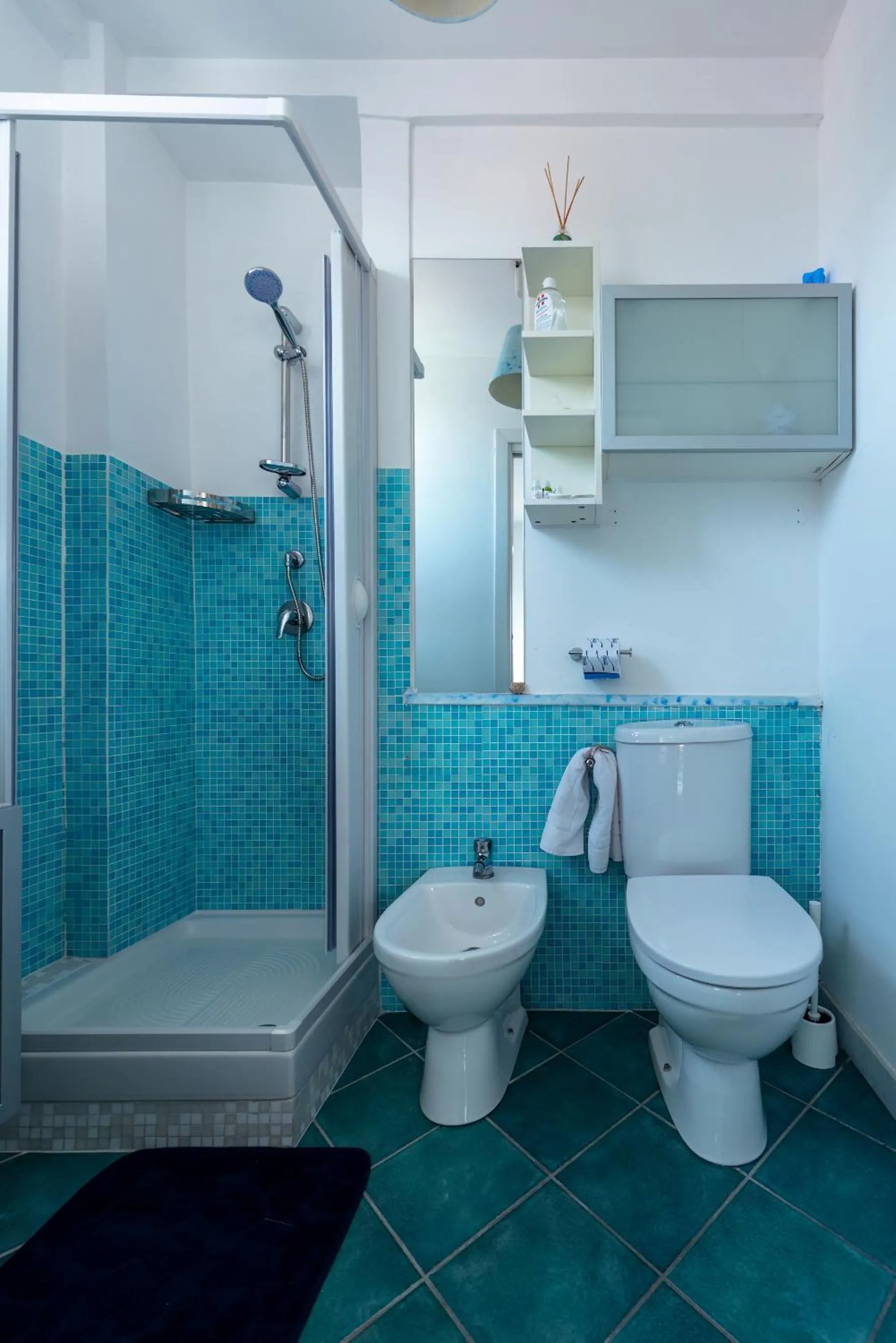 Shower in Terra Mia