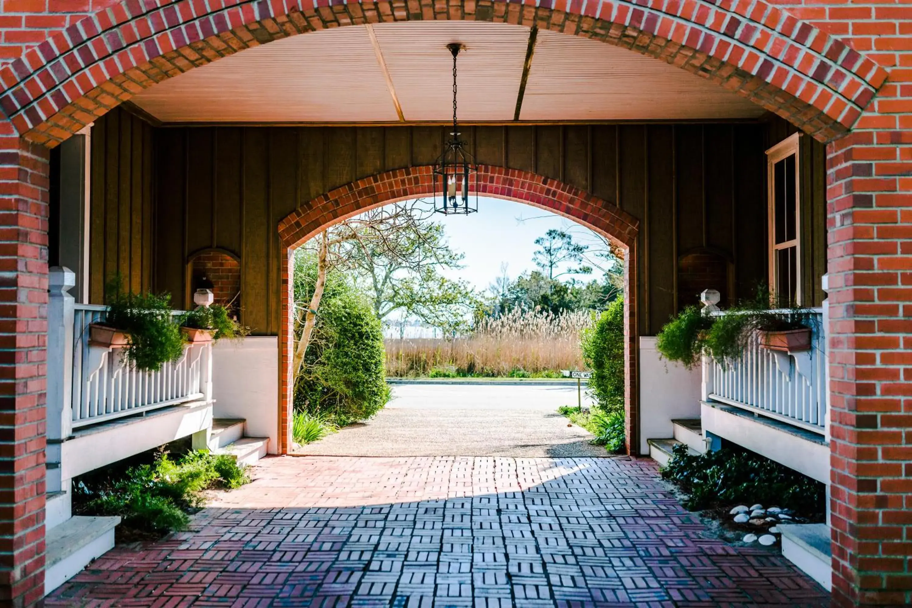 Facade/entrance in Roanoke Island Inn Facade/entrance in Roanoke Island Inn