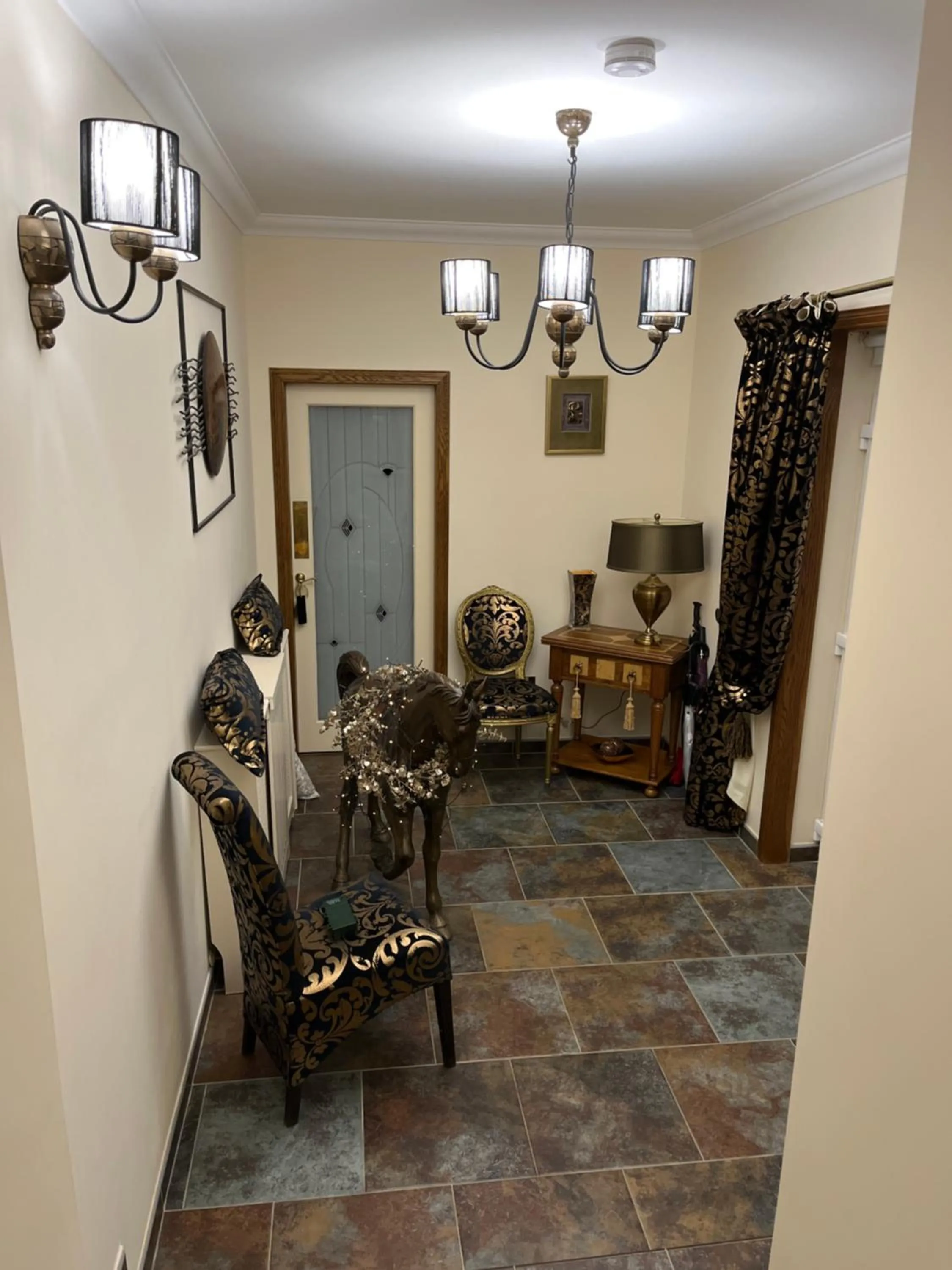 Seating area in Retreat at The Knowe Auchincruive Estate