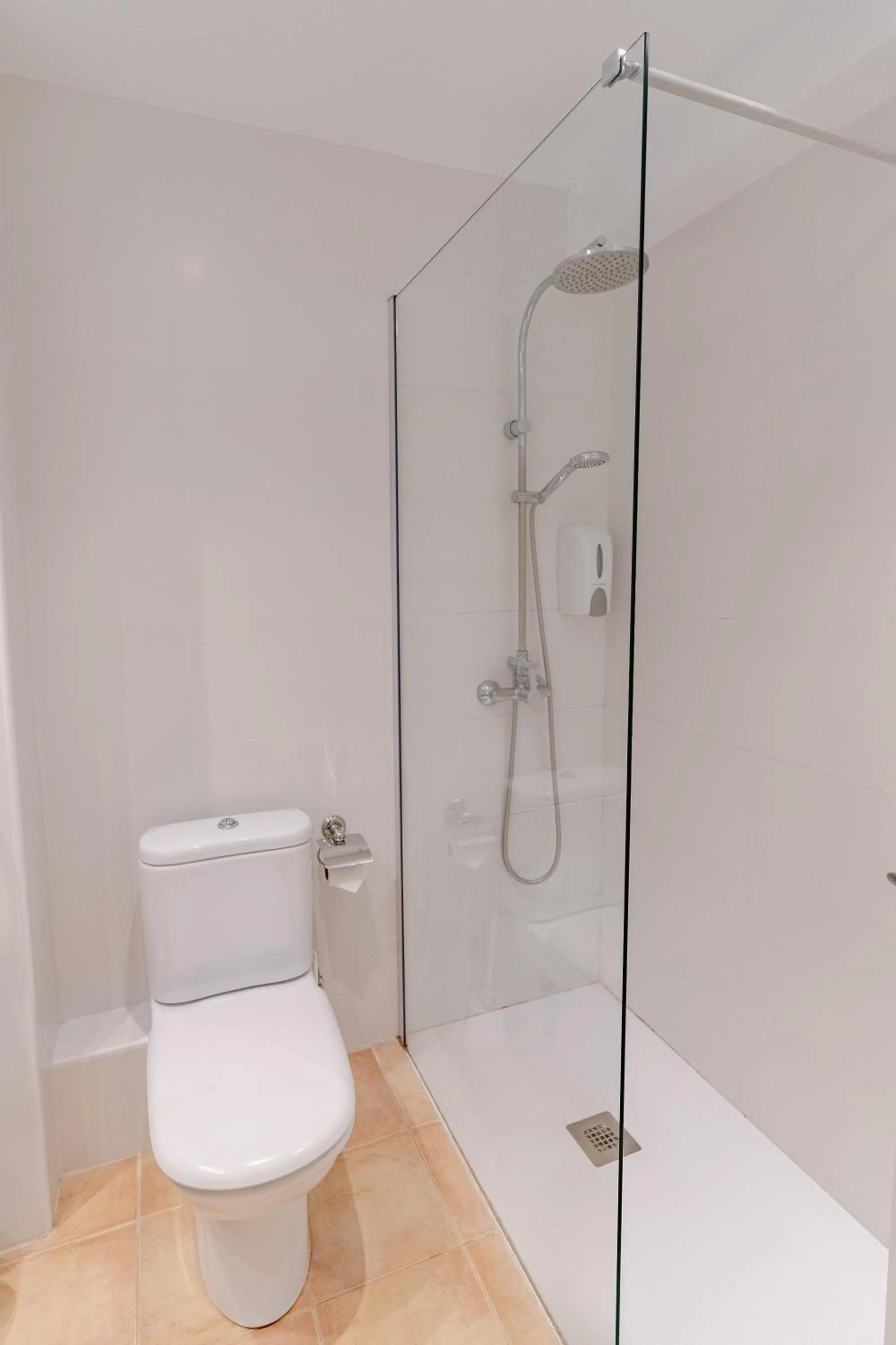 Shower in Hostal HPC Porto Colom