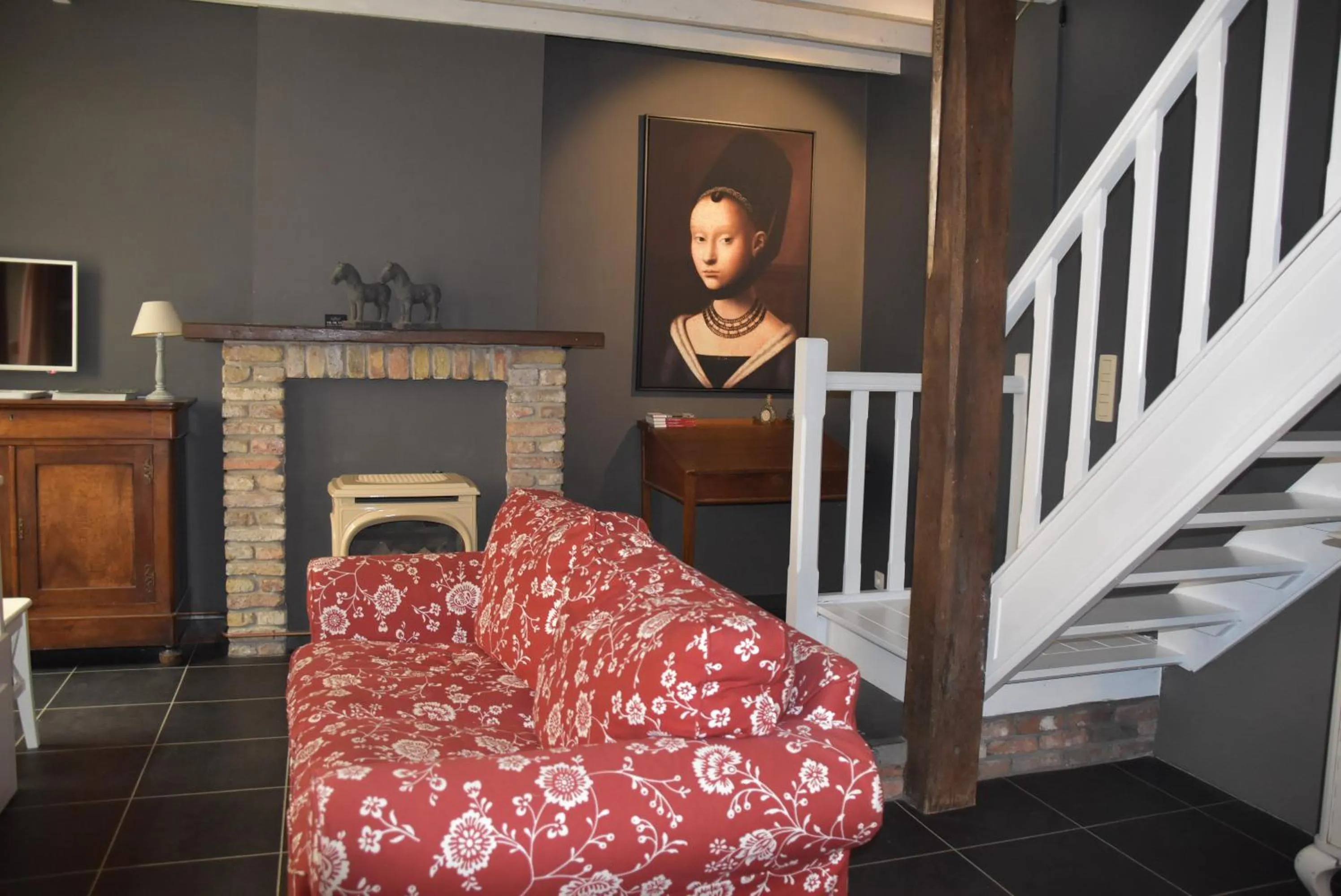 Seating area in Huyze Peerdenbrugghe