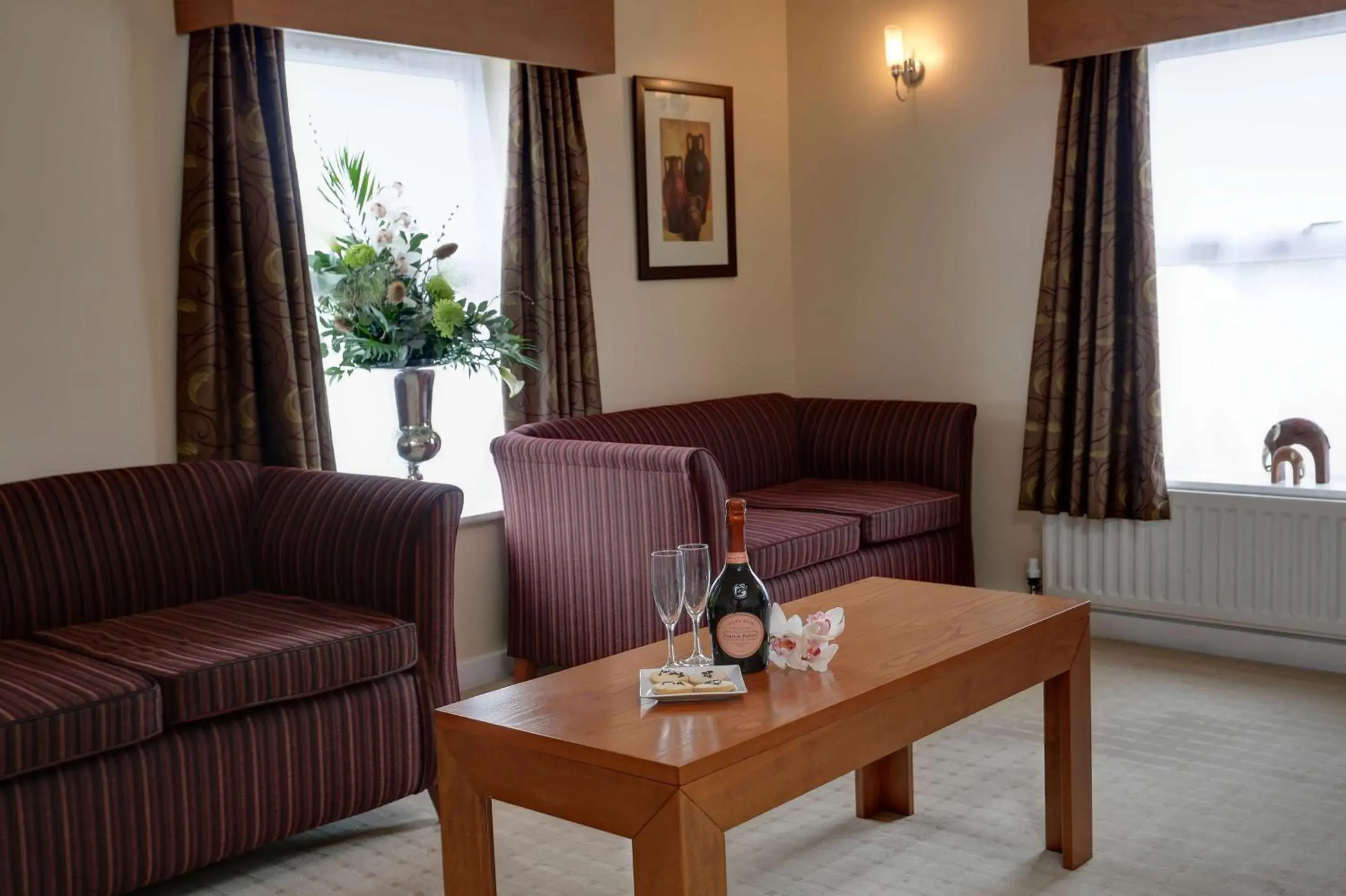 Photo of the whole room in Burn Hall Hotel Photo of the whole room in Burn Hall Hotel