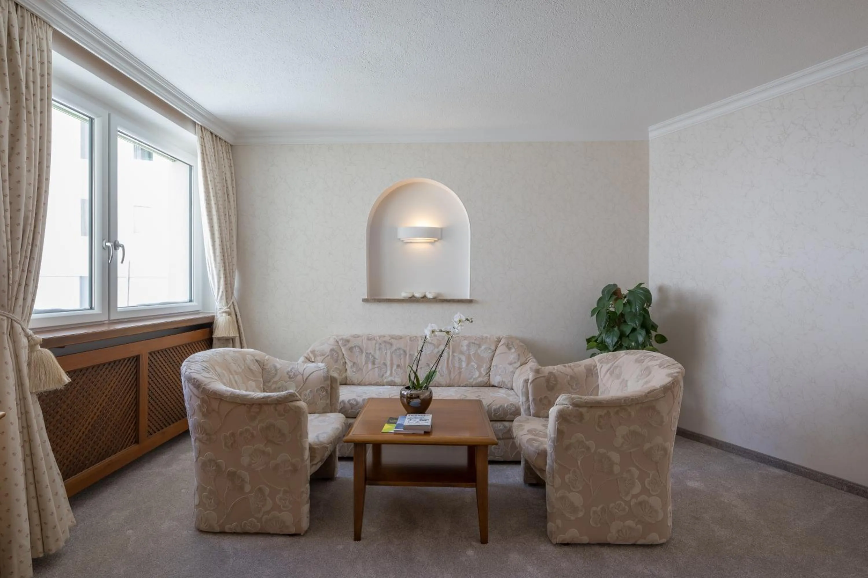 Photo of the whole room in Hotel Albona Nova