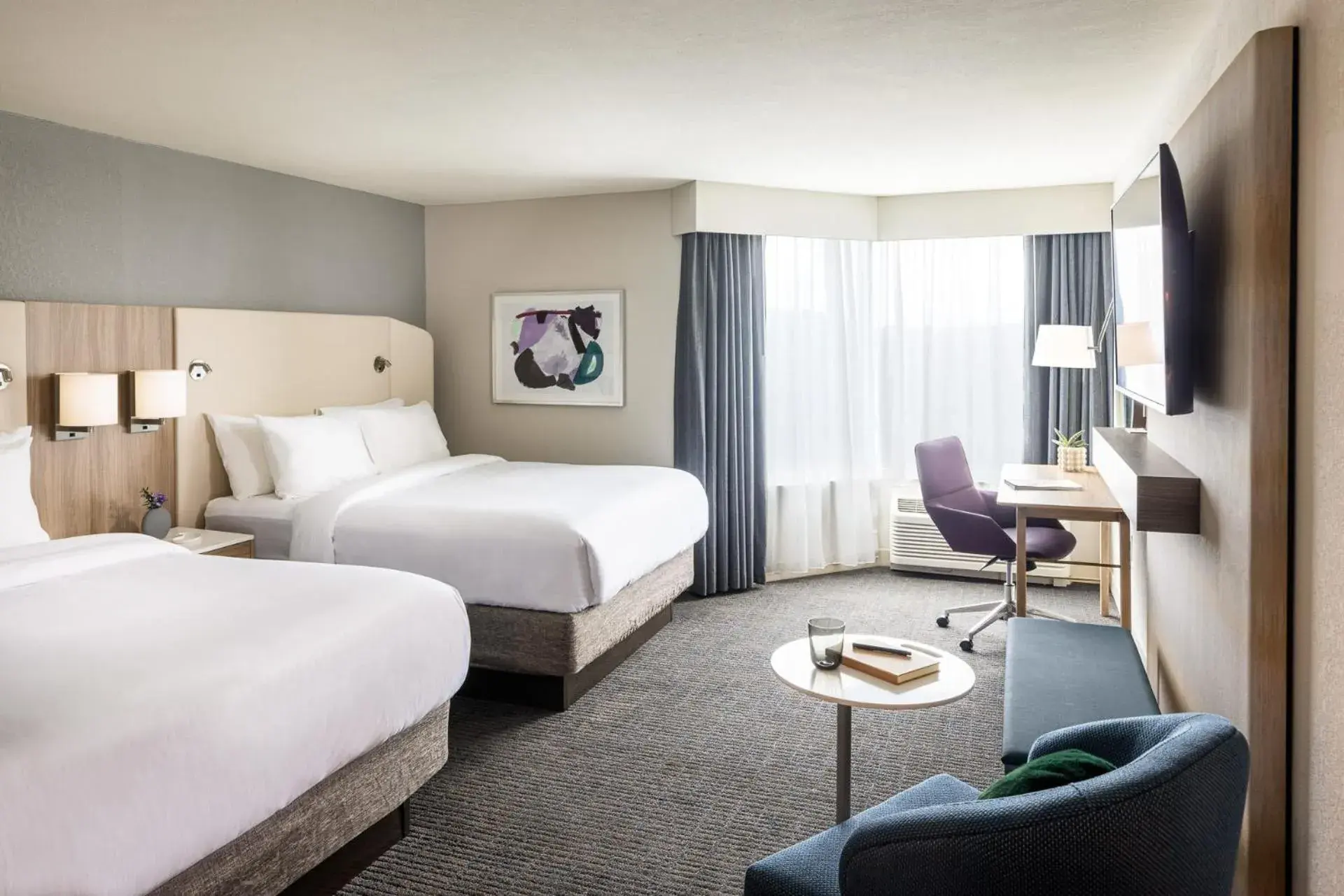 Guests, Bed in Crowne Plaza Atlanta NE - Norcross by IHG Guests, Bed in Crowne Plaza Atlanta NE - Norcross by IHG