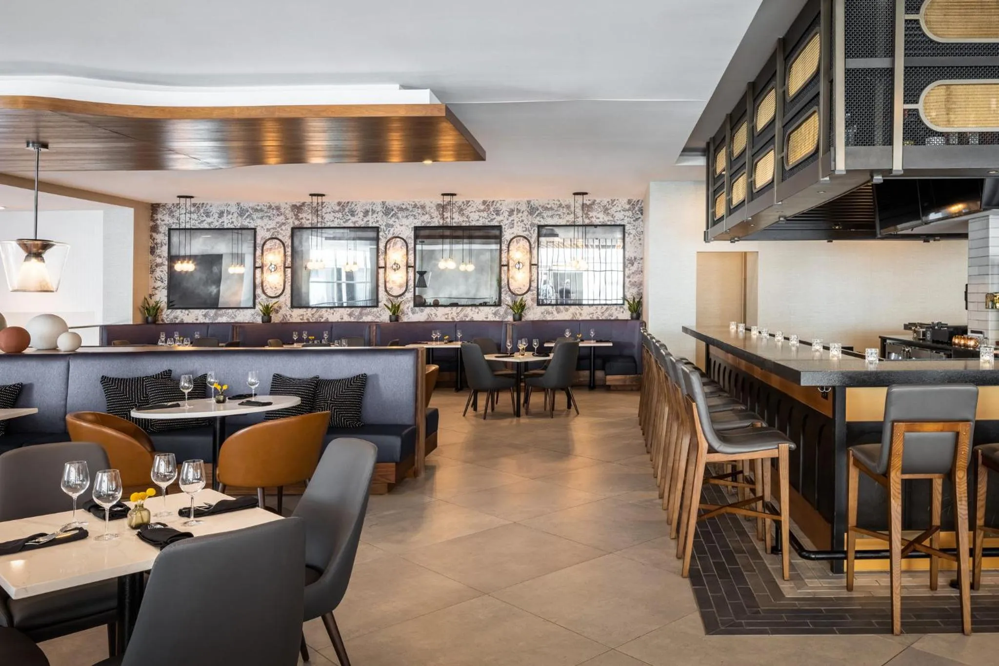 Restaurant/places to eat in Crowne Plaza Atlanta NE - Norcross by IHG