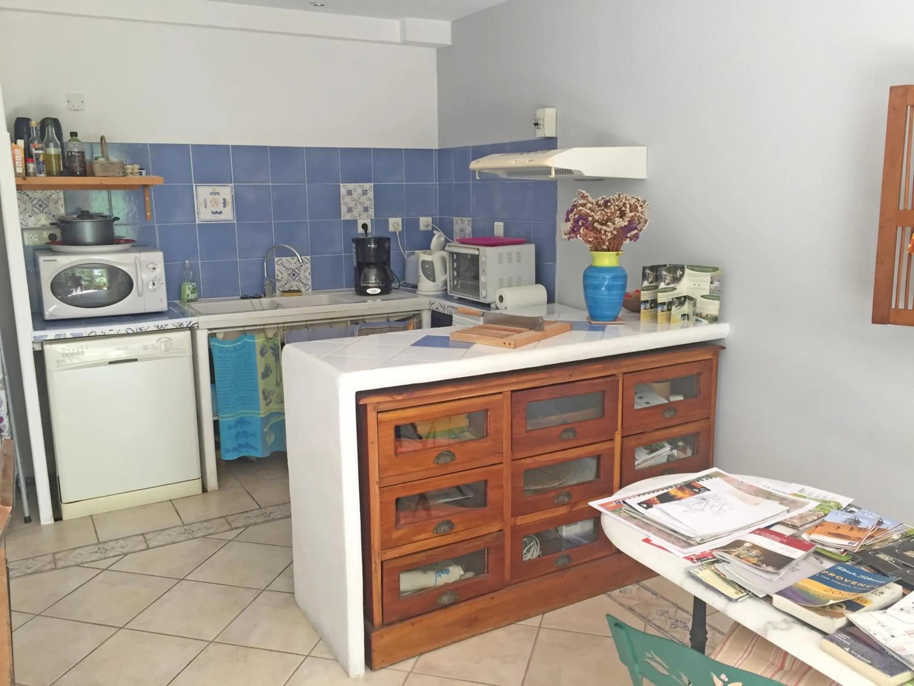 Communal kitchen in Les Restanques