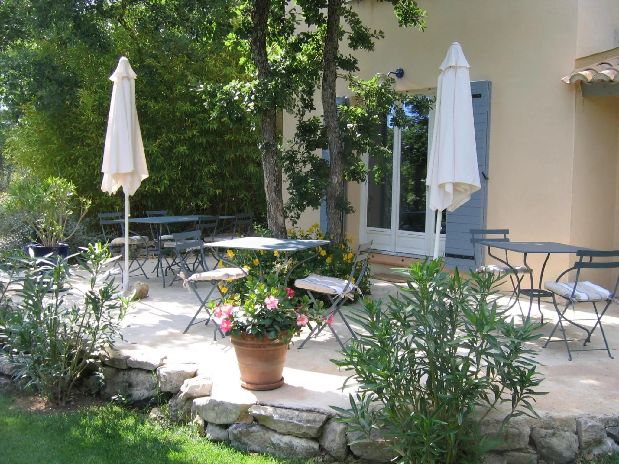Area and facilities in Les Restanques