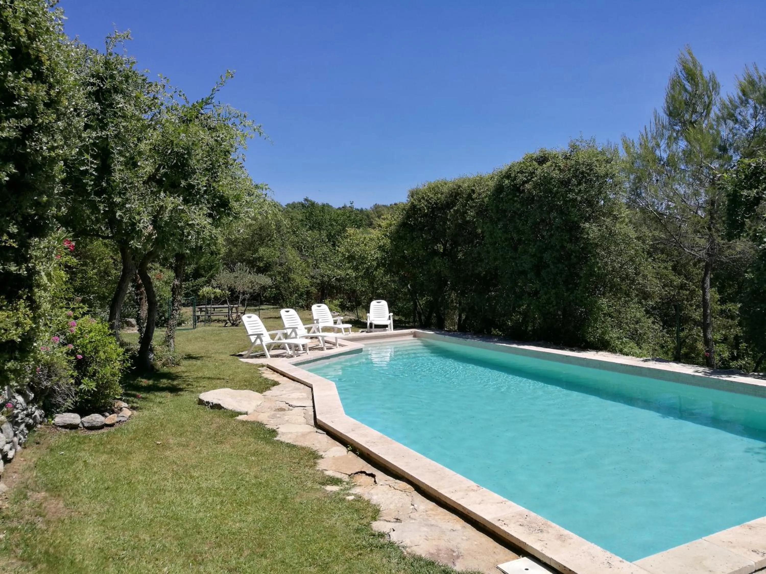 Swimming pool in Les Restanques