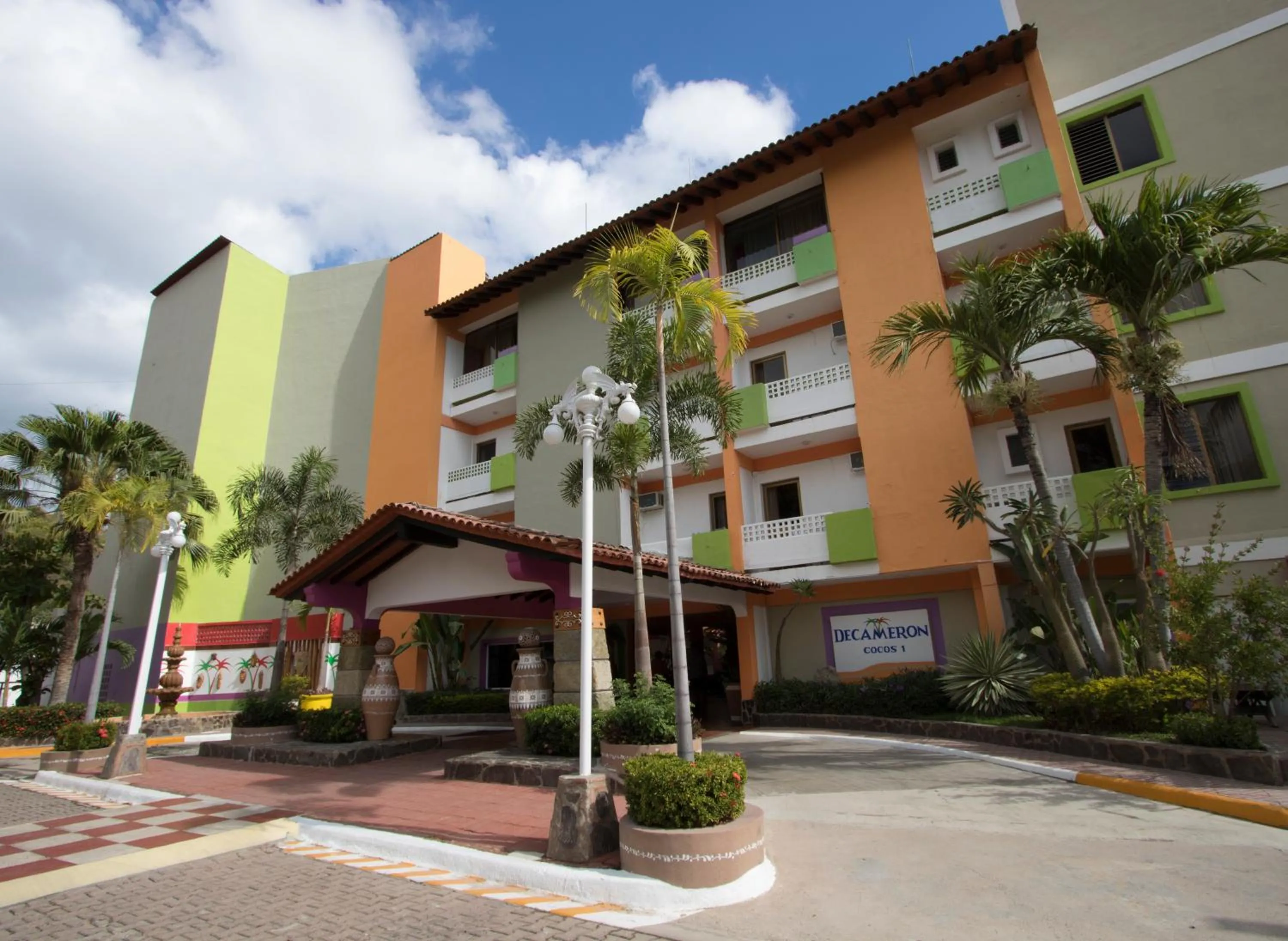 Facade/entrance in Decameron Los Cocos Guayabitos, Ramada All-Inclusive Resort